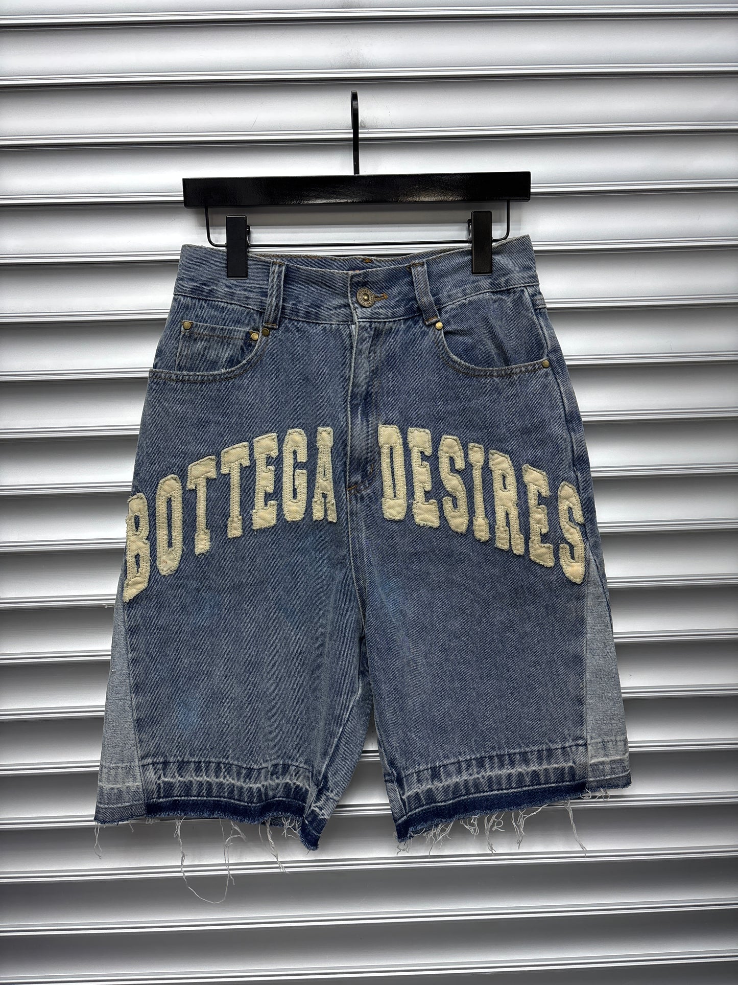 Bottega Desires Denim Shorts - 28