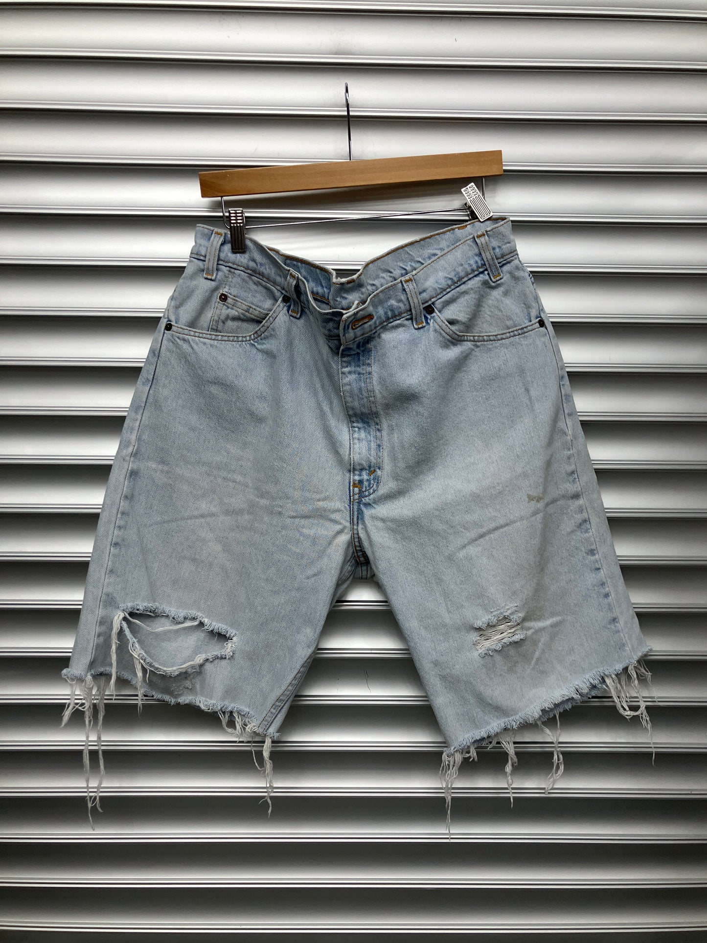 Vintage Levi Shorts - 38