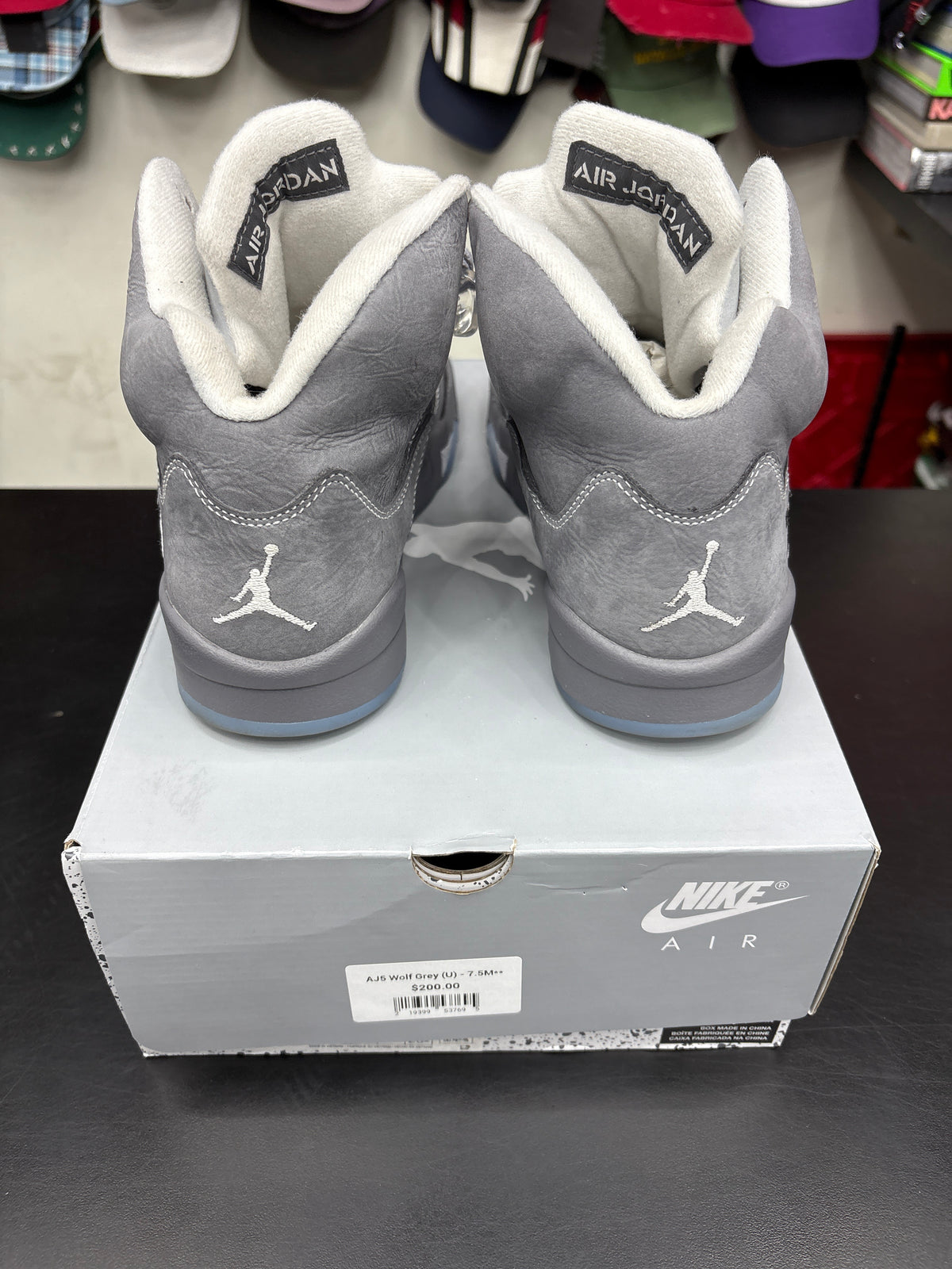 AJ5 Wolf Grey (U) - 7.5M**