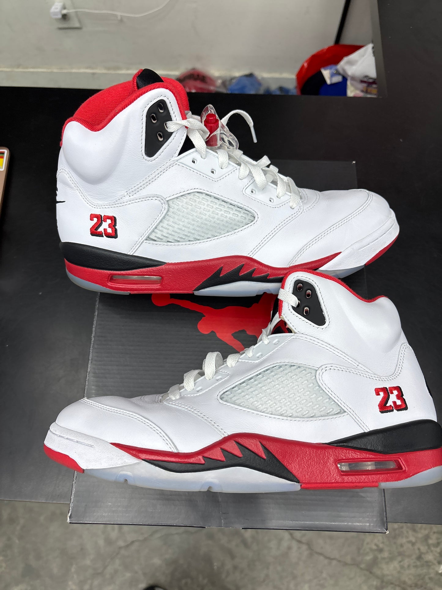 AJ5 Fire Red (U) - 11M