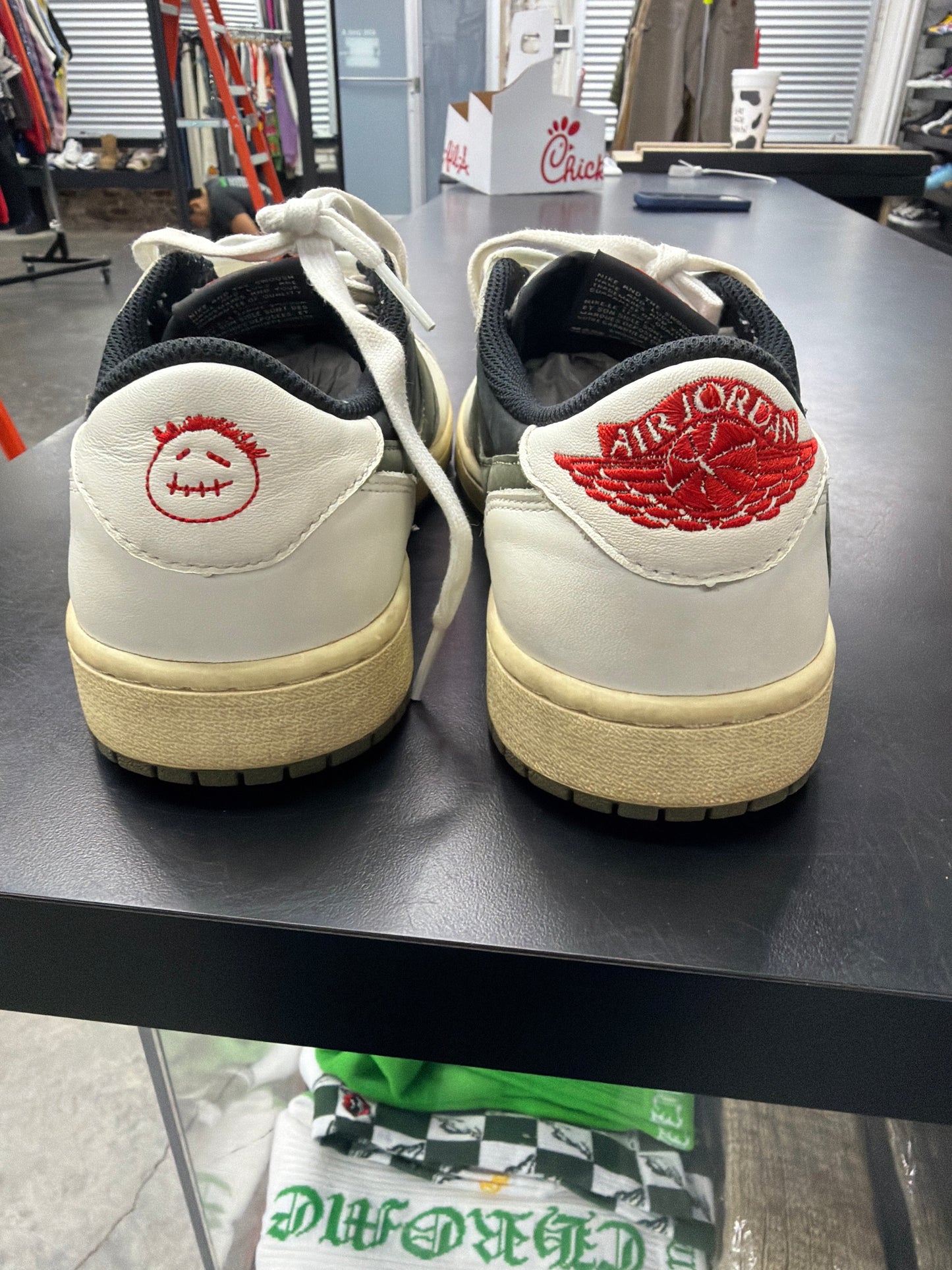 AJ1 Low Travis Scott Olive (U) - 10.5W (NB)