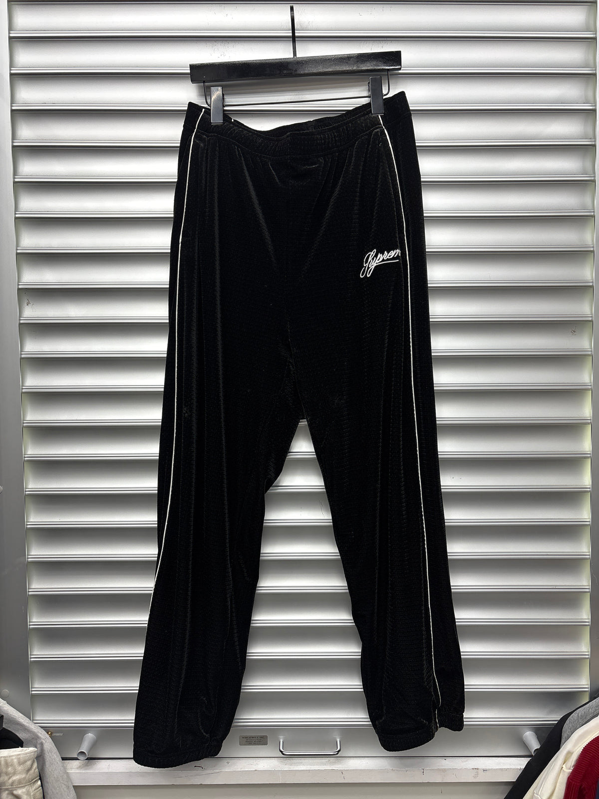Supreme Black Velour Sweatpants - M**