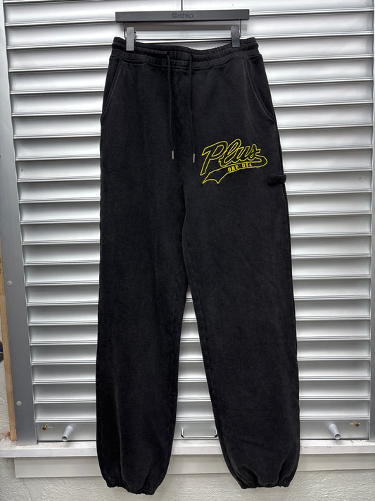 Plus One College Sweatpants - L*