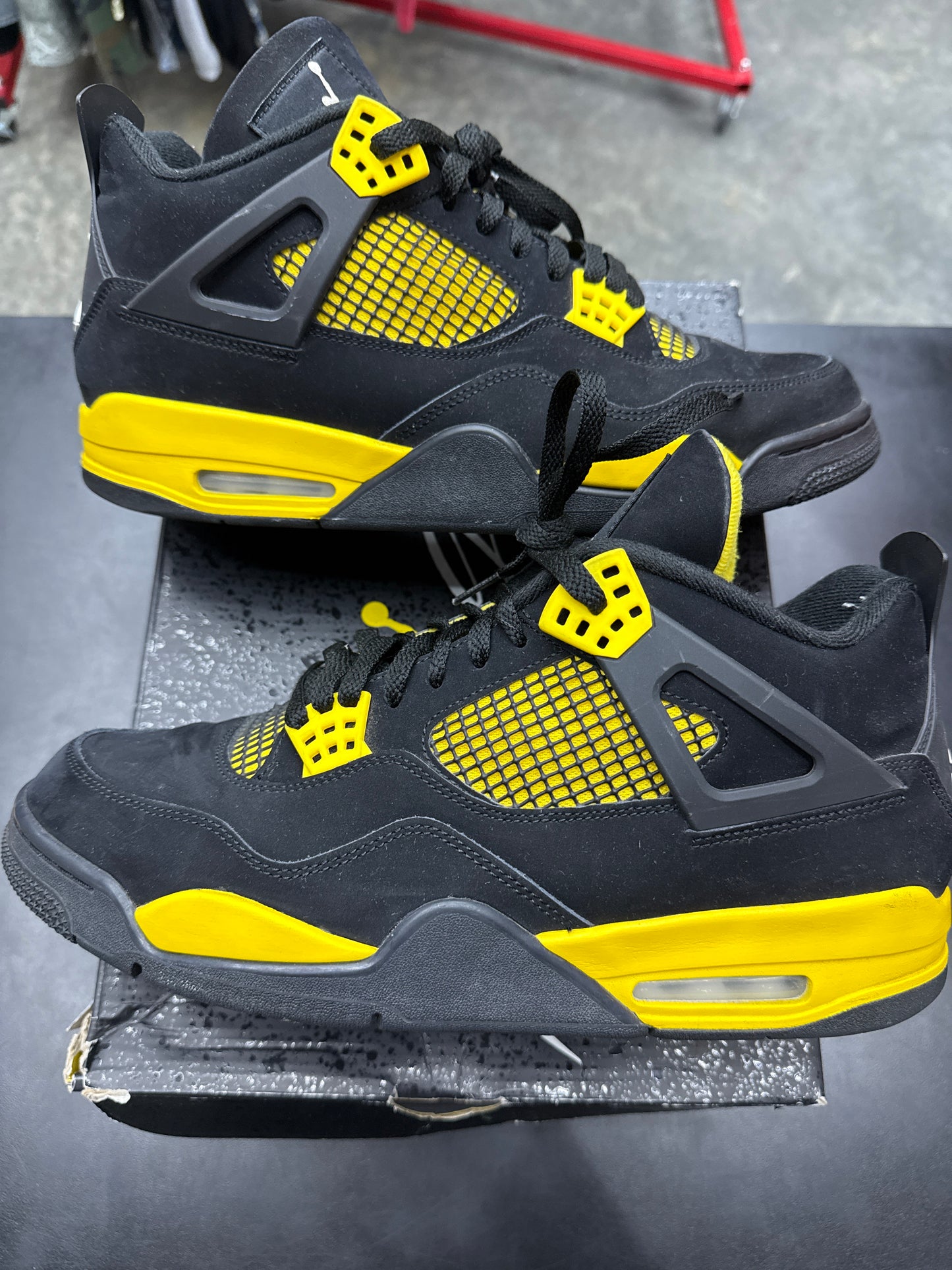 AJ4 Thunder (U) - 12M