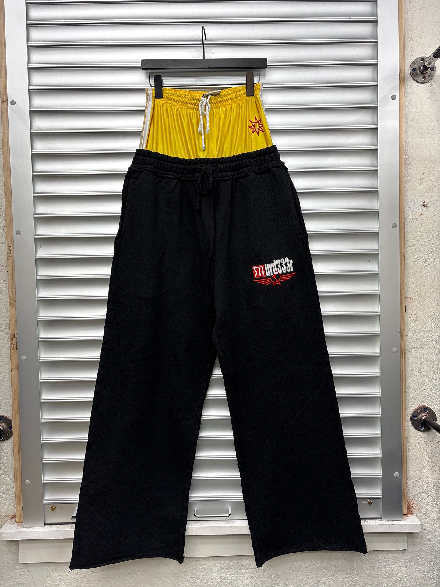 Greedy Unit Hybrid Sweats - M