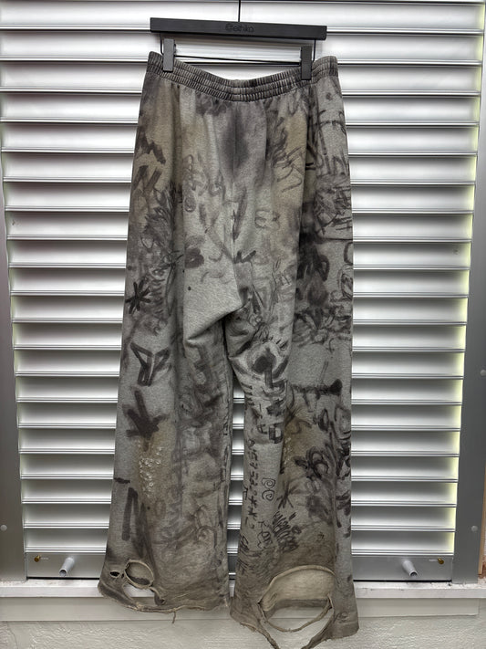 Balenciaga Graffiti Sweatpants - M