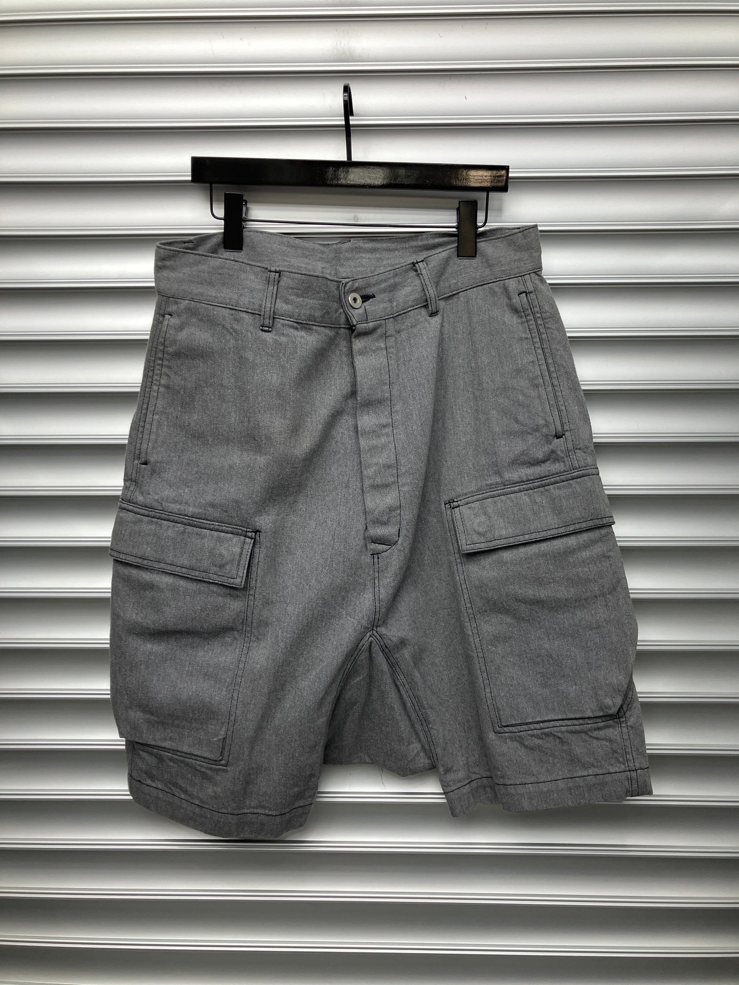Rick Owens Grey Shorts - 33
