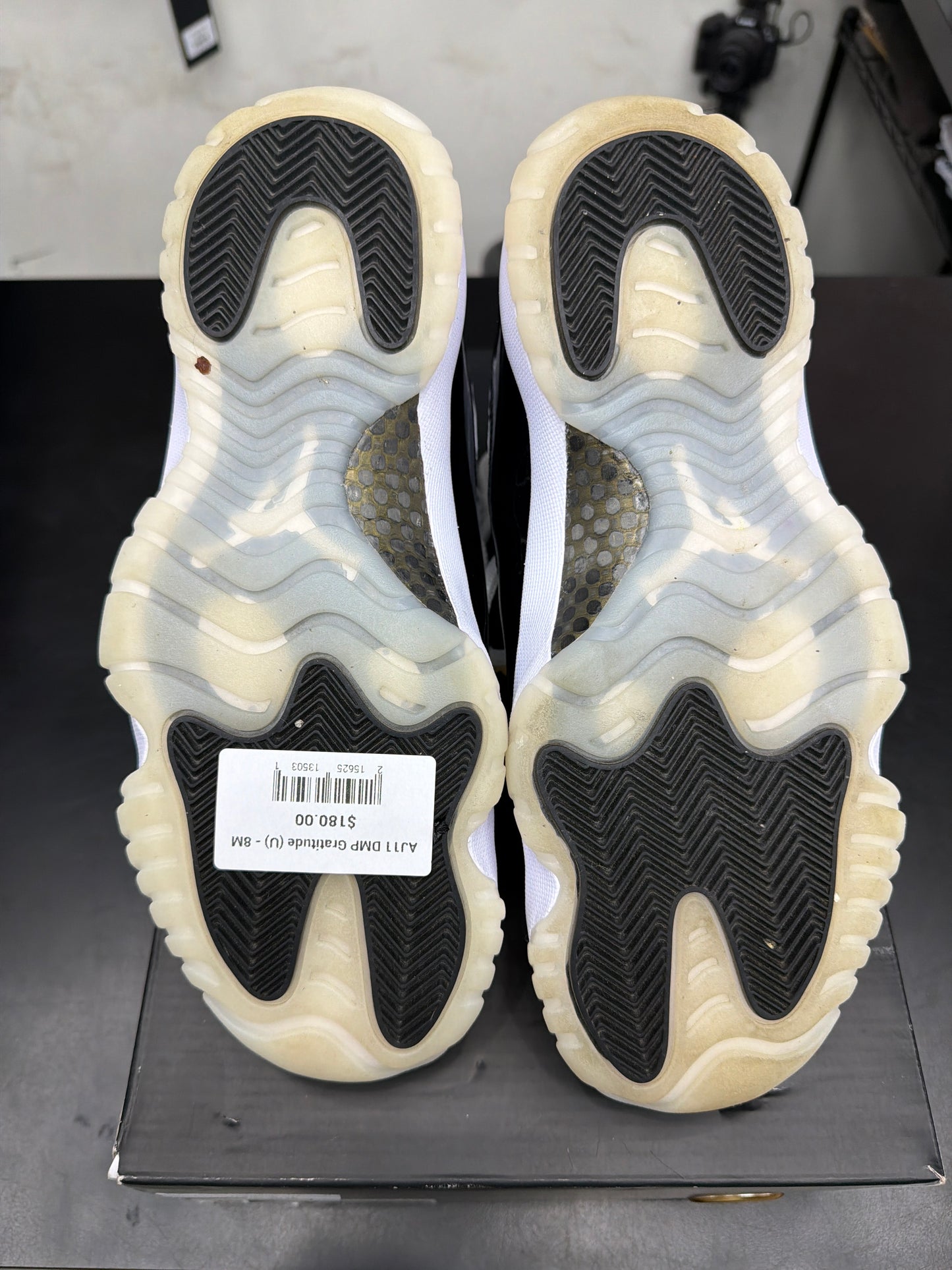 AJ11 DMP Gratitude (U) - 8M