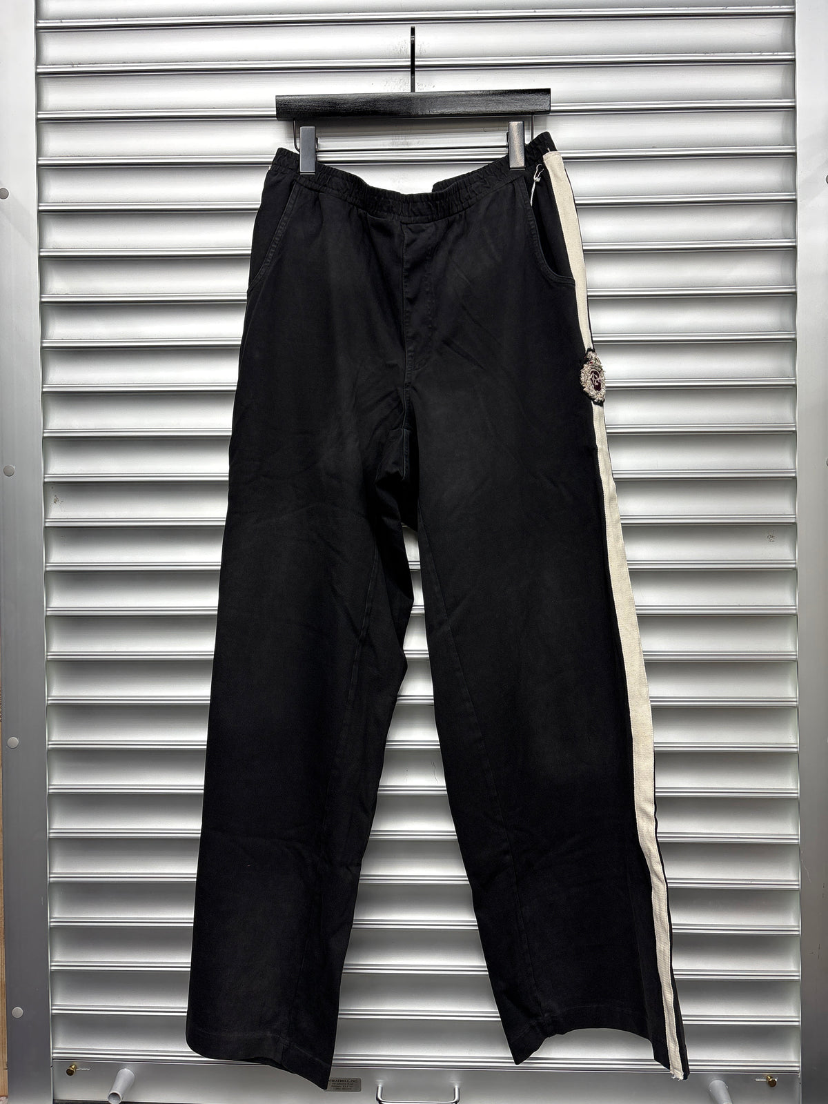 424 Black Crest Sweats - XL**