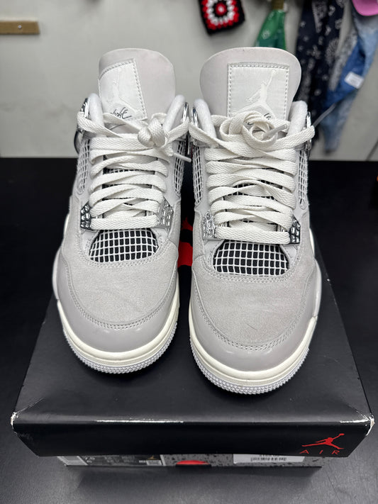 AJ4 Frozen Moments (U) - 7.5W