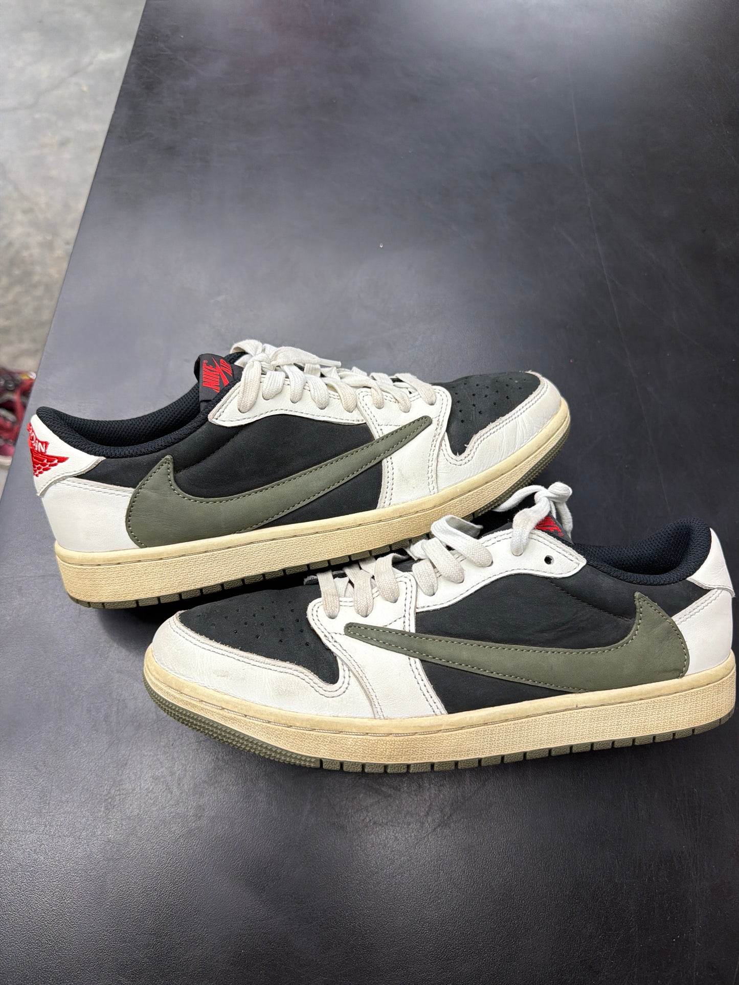 AJ1 Low Travis Scott Olive (U) - 10.5W (NB)