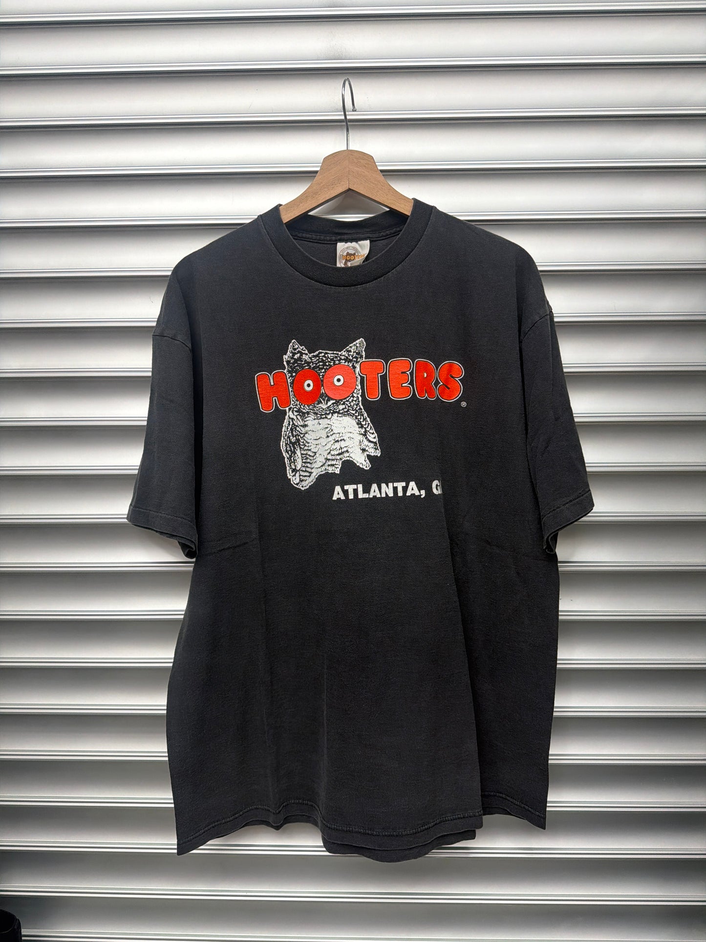 Vintage Hooters Atlanta Tee - XL