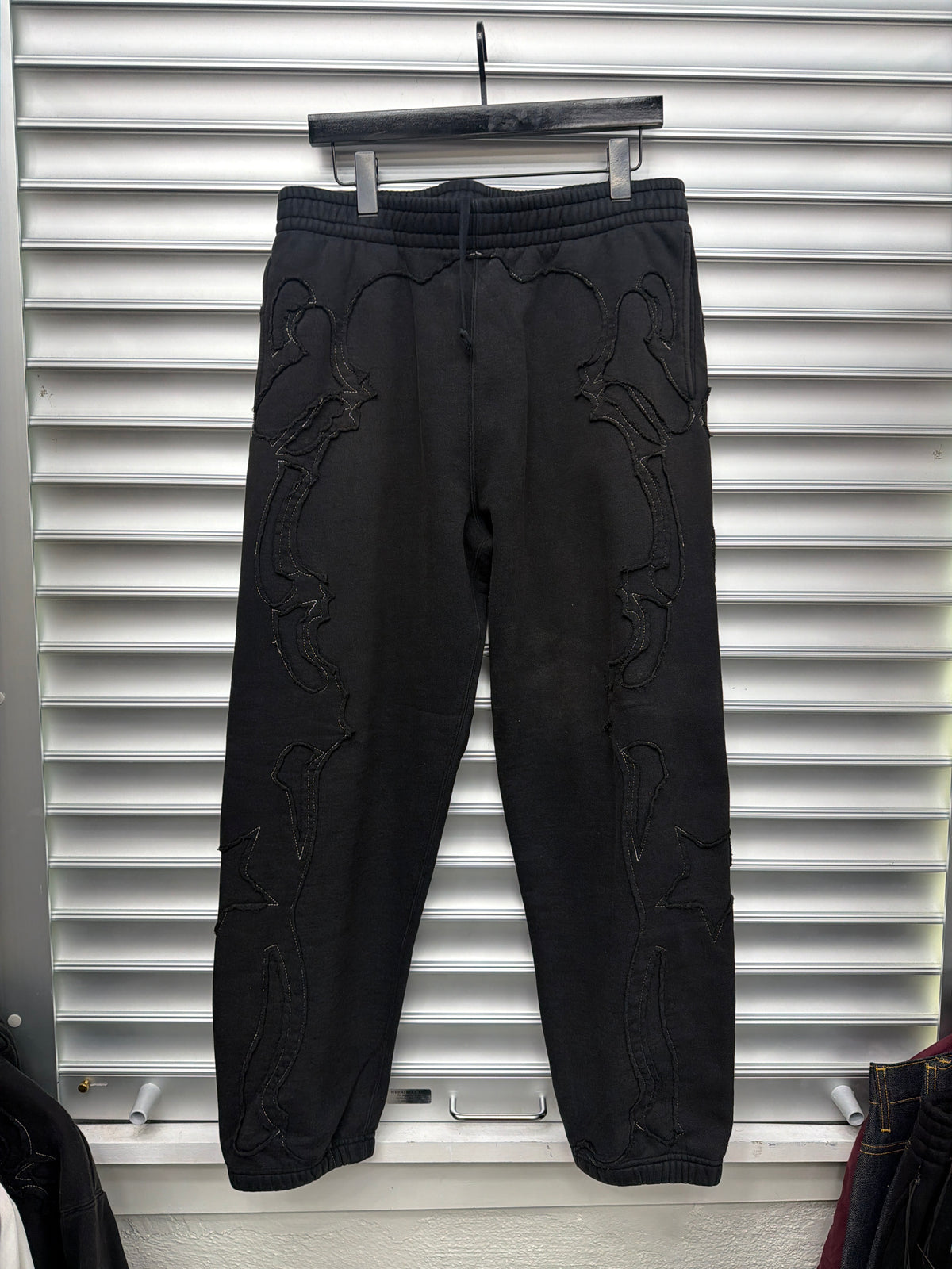 Supreme Frayed Logo Sweatpants - M**