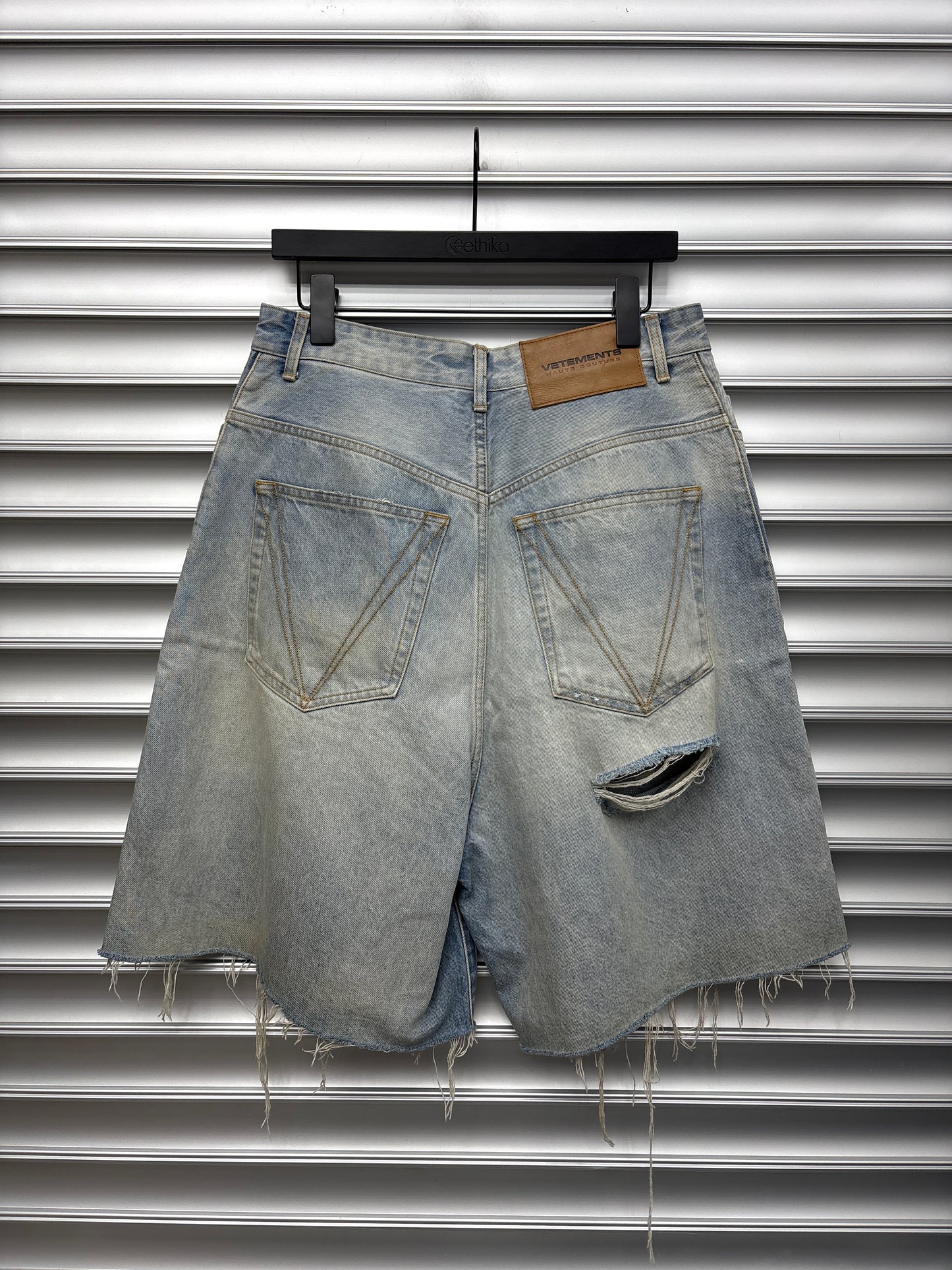 Vetements Lightwash Denim Shorts - 30