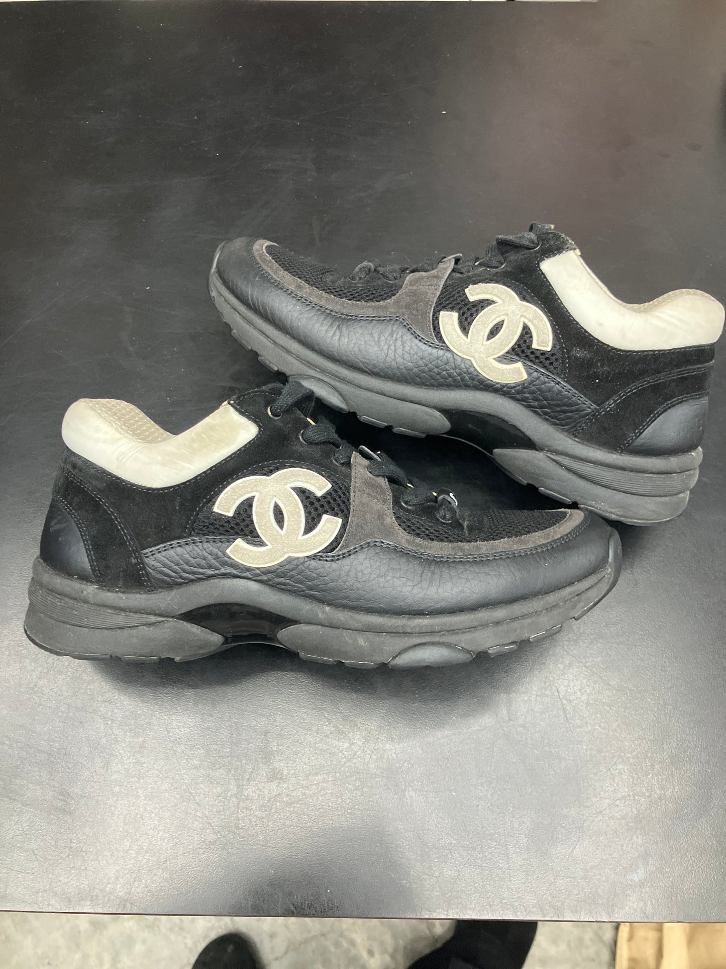 Chanel Trainer Black/White (U) - 38.5 (NB)