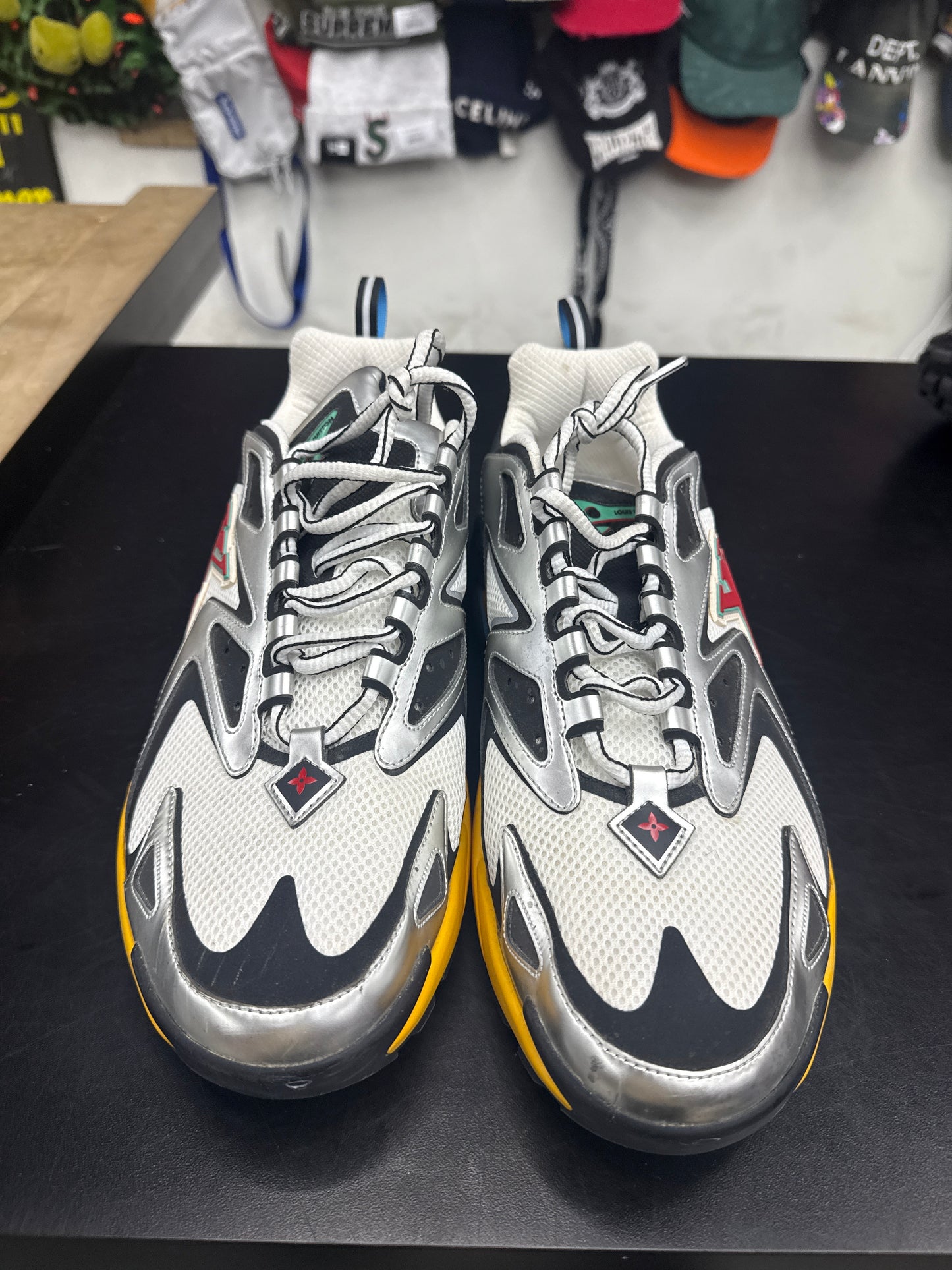 Louis Vuitton Tactic Runner White Multi Color (U) - 12M (NB)