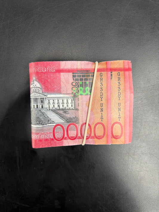 Greedy Unit Peso Wallet**