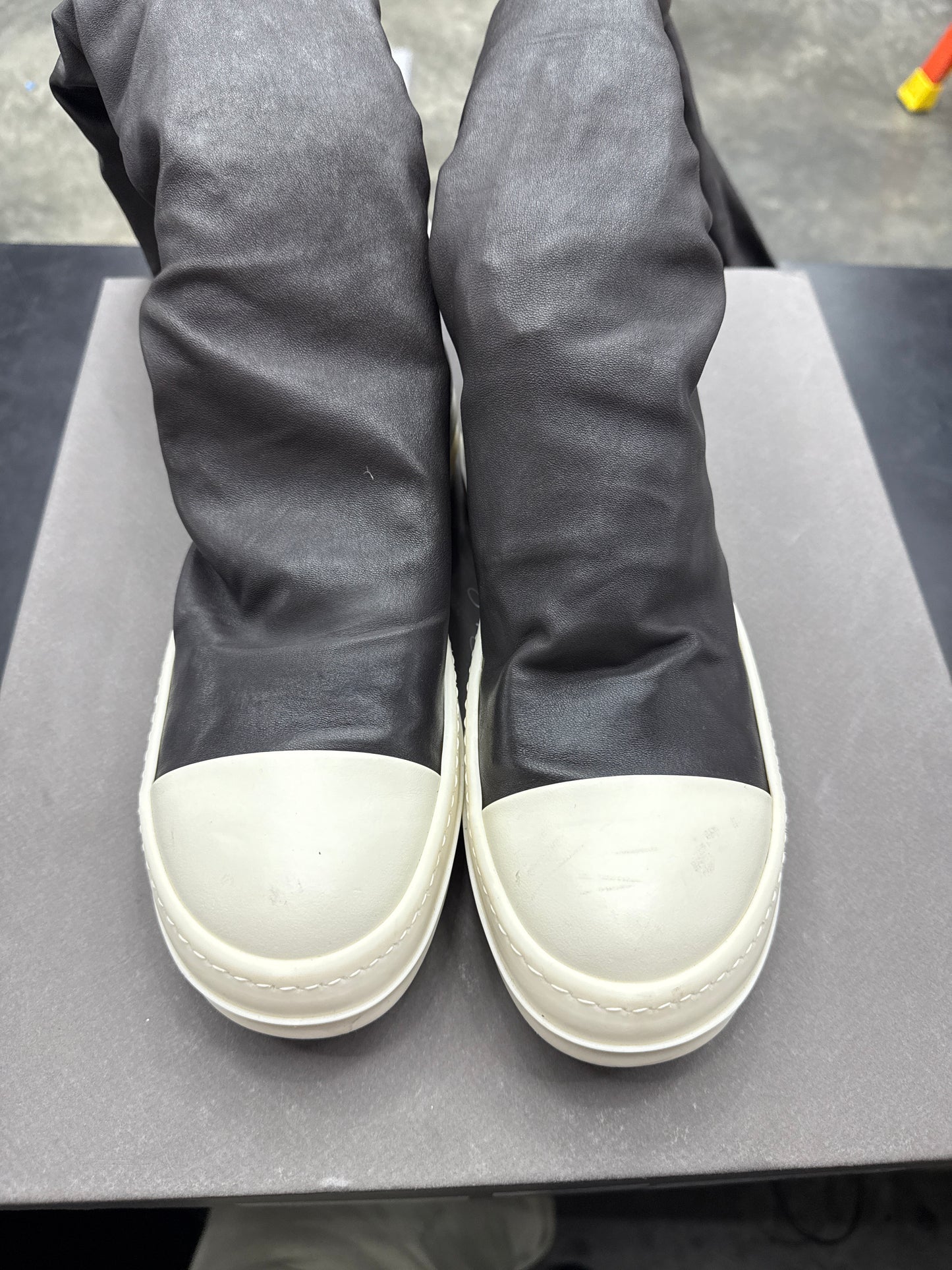 Rick Owen High Stocking Dark Dust (U) - 38