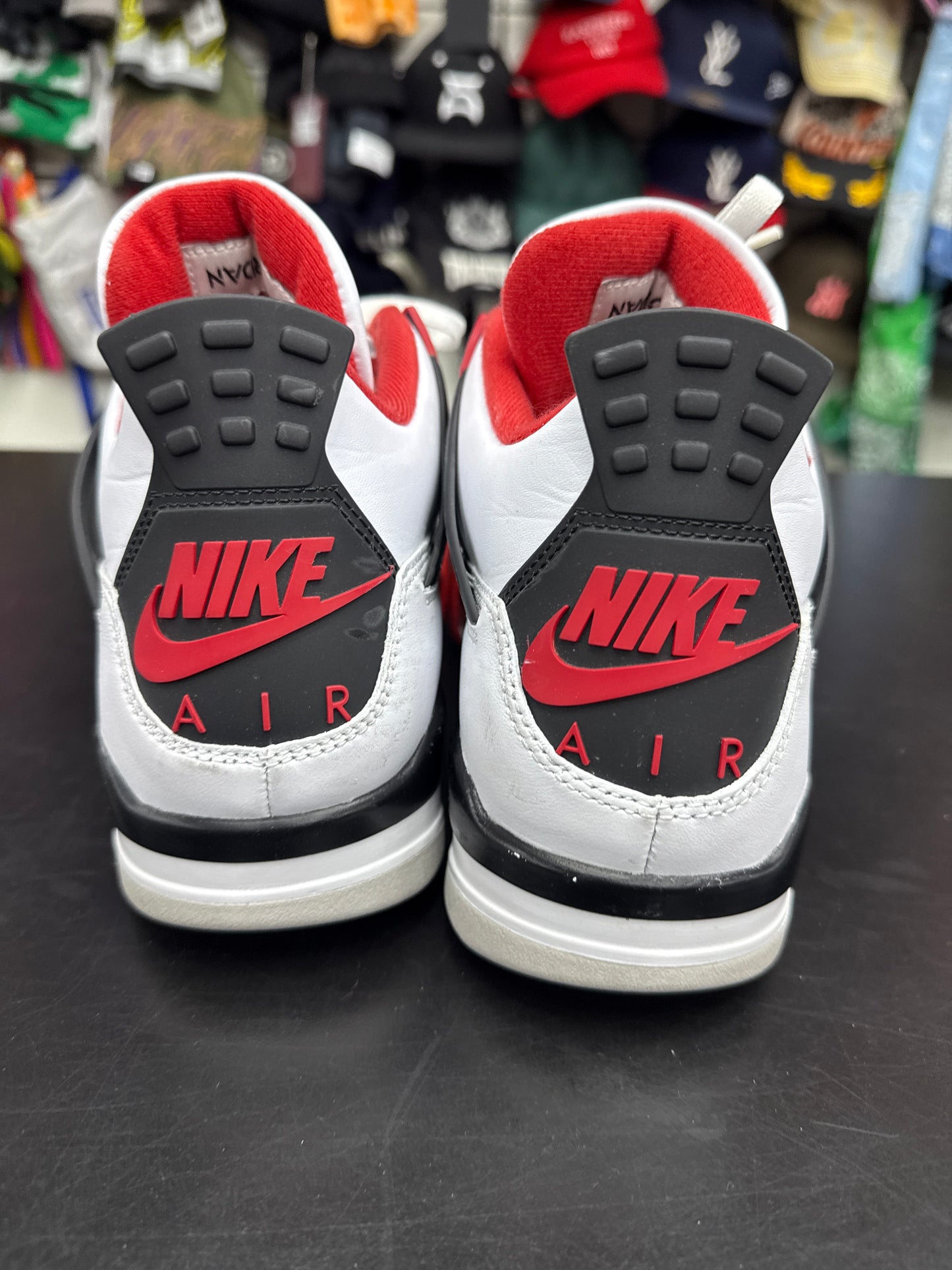 AJ4 Fire Red (U) - 10M (NB)
