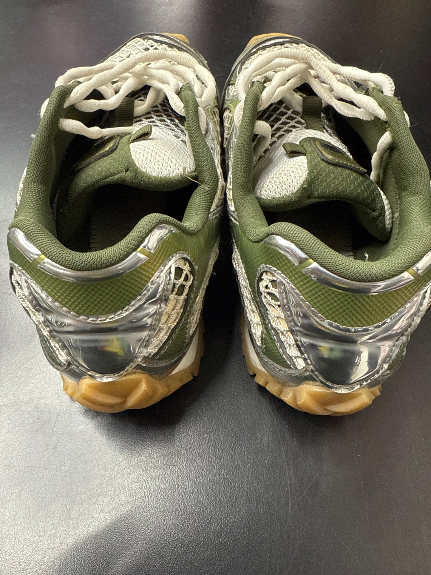 Bottega Orbit Olive (U) - 40(7) (NB)**