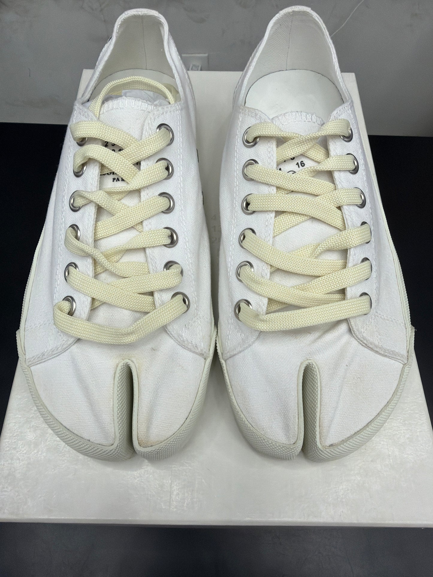 Maison Margiela White Tabi (U) - 41.5