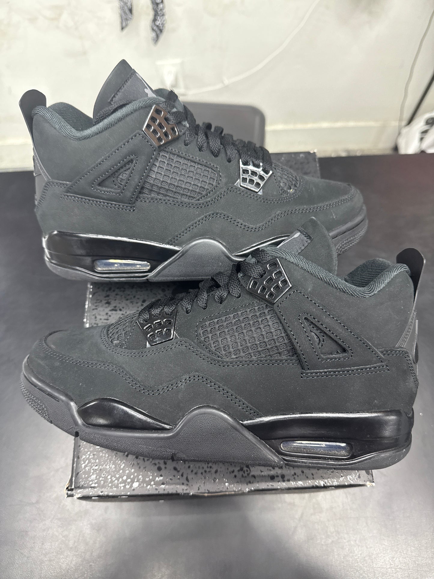 AJ4 Black Cat (U) - 9M