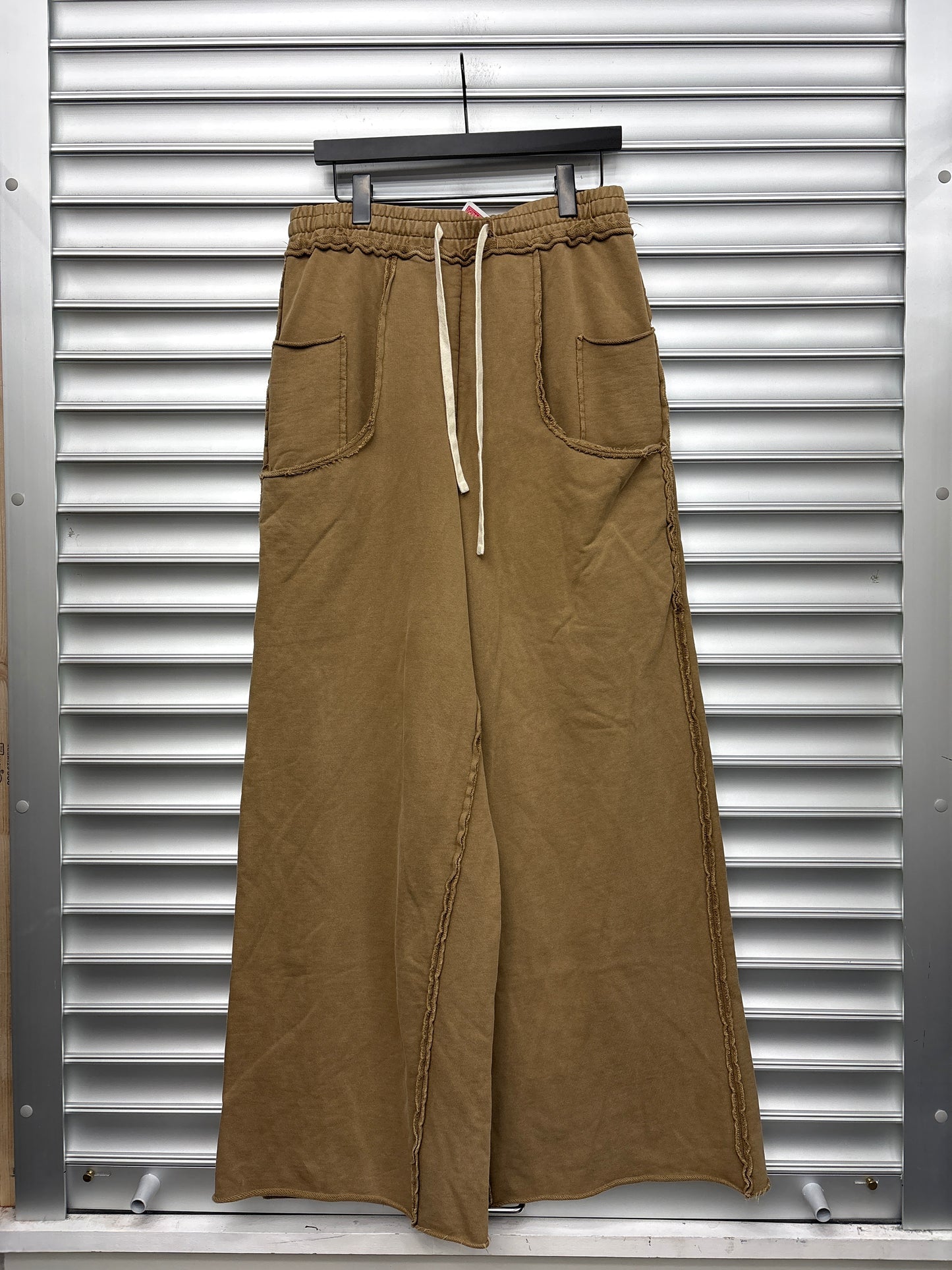 HMDD Brown Long Pocket Sweatpants - M**