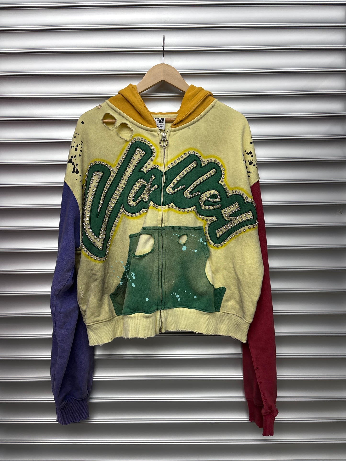 Vale Collage Zip Up - M