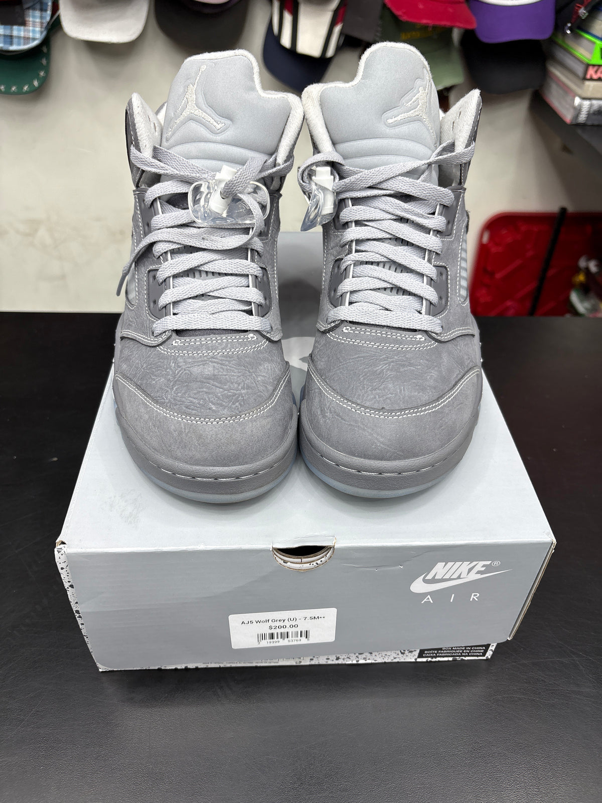 AJ5 Wolf Grey (U) - 7.5M**