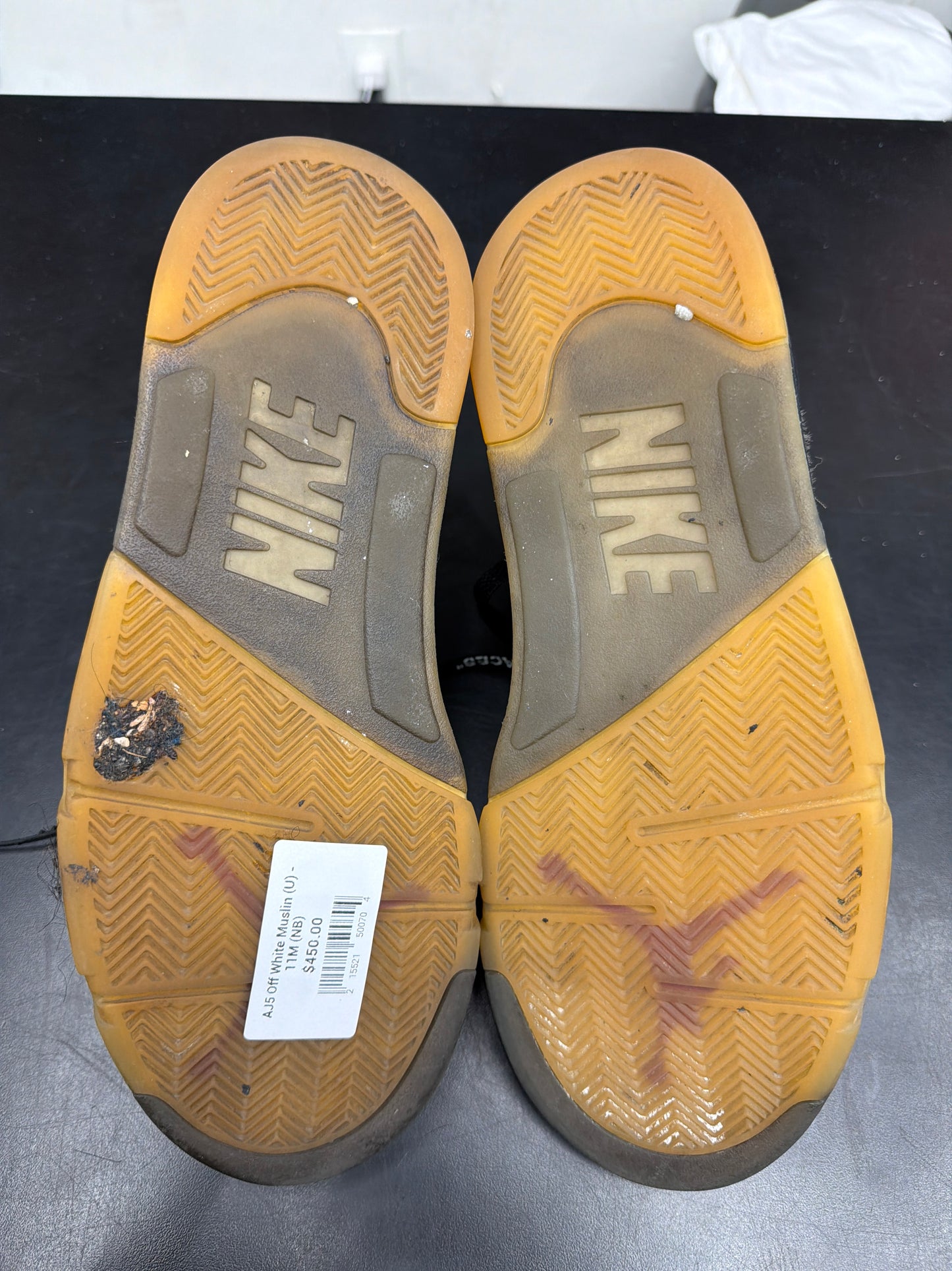 AJ5 Off White Muslin (U) - 11M (NB)