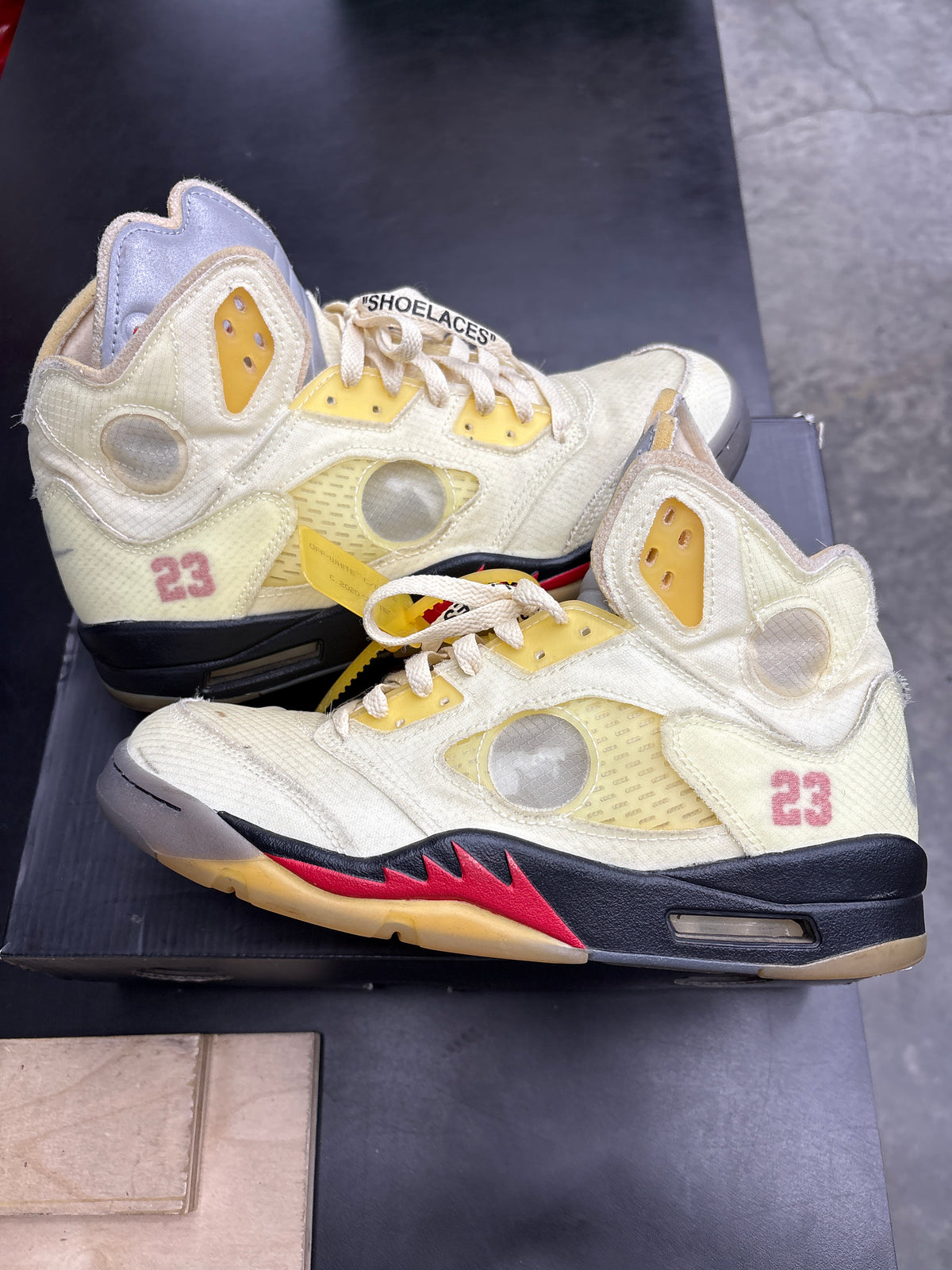 AJ5 Off White Sail (U) - 10M**