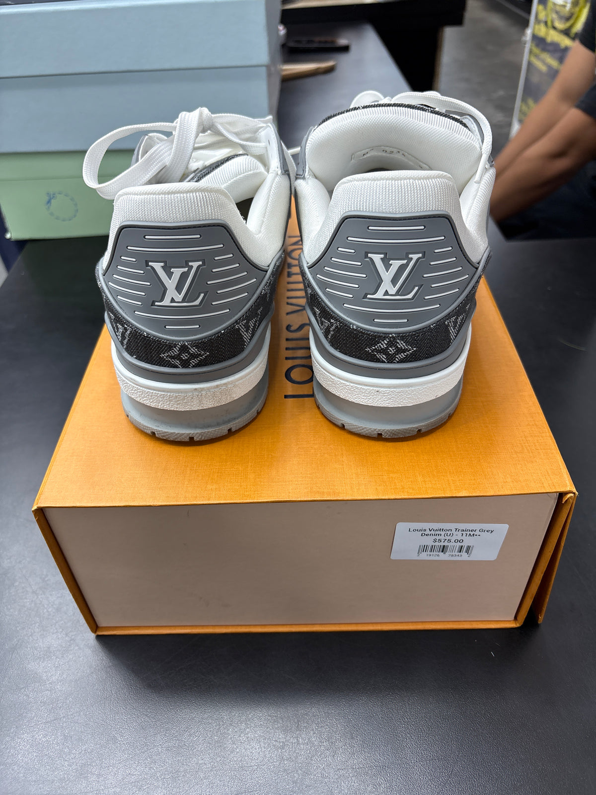Louis Vuitton Trainer Grey Denim (U) - 11M**