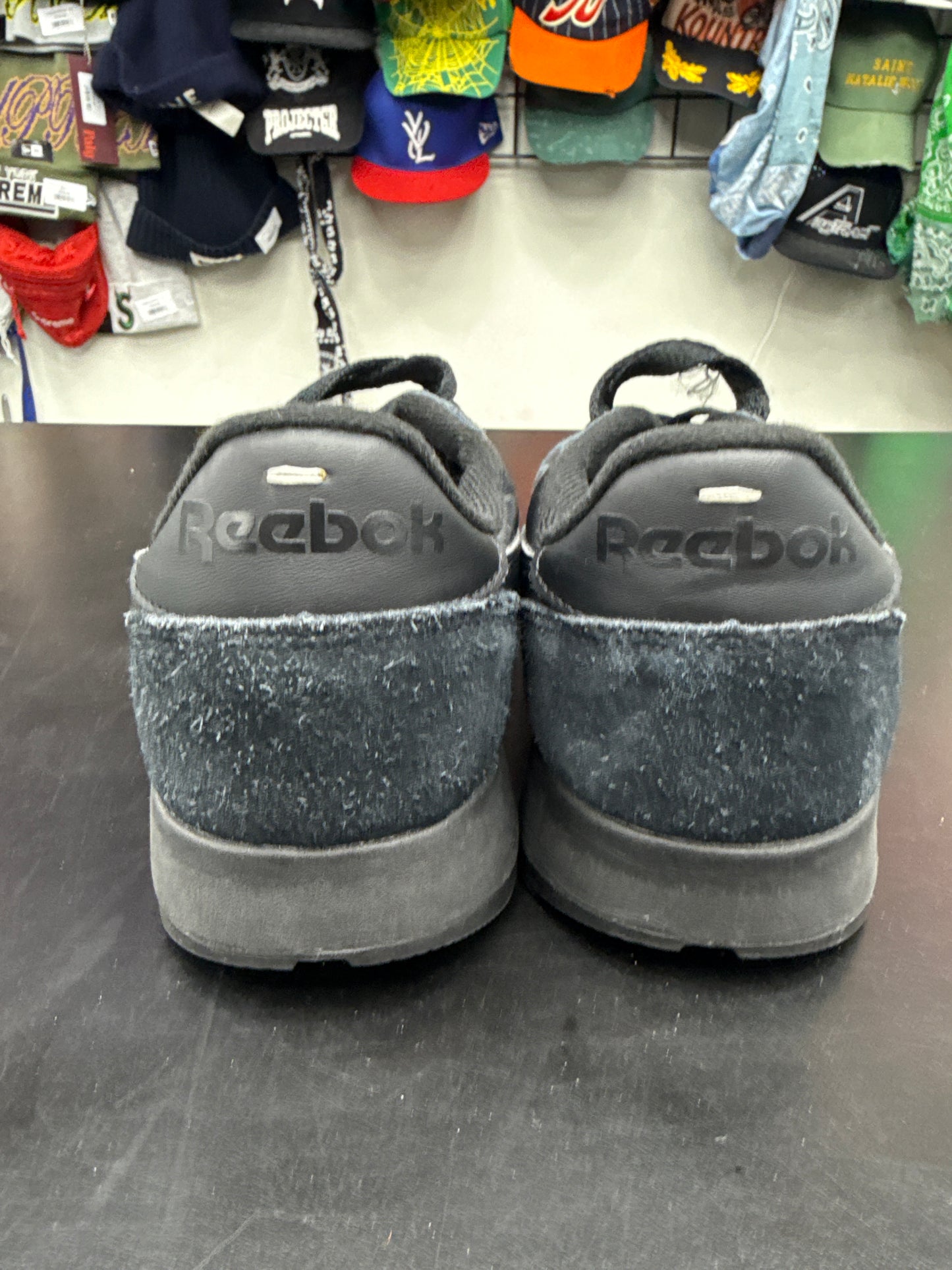 Maison Margiela Reebok Tabi Sneaker (U) - 9M (NB)