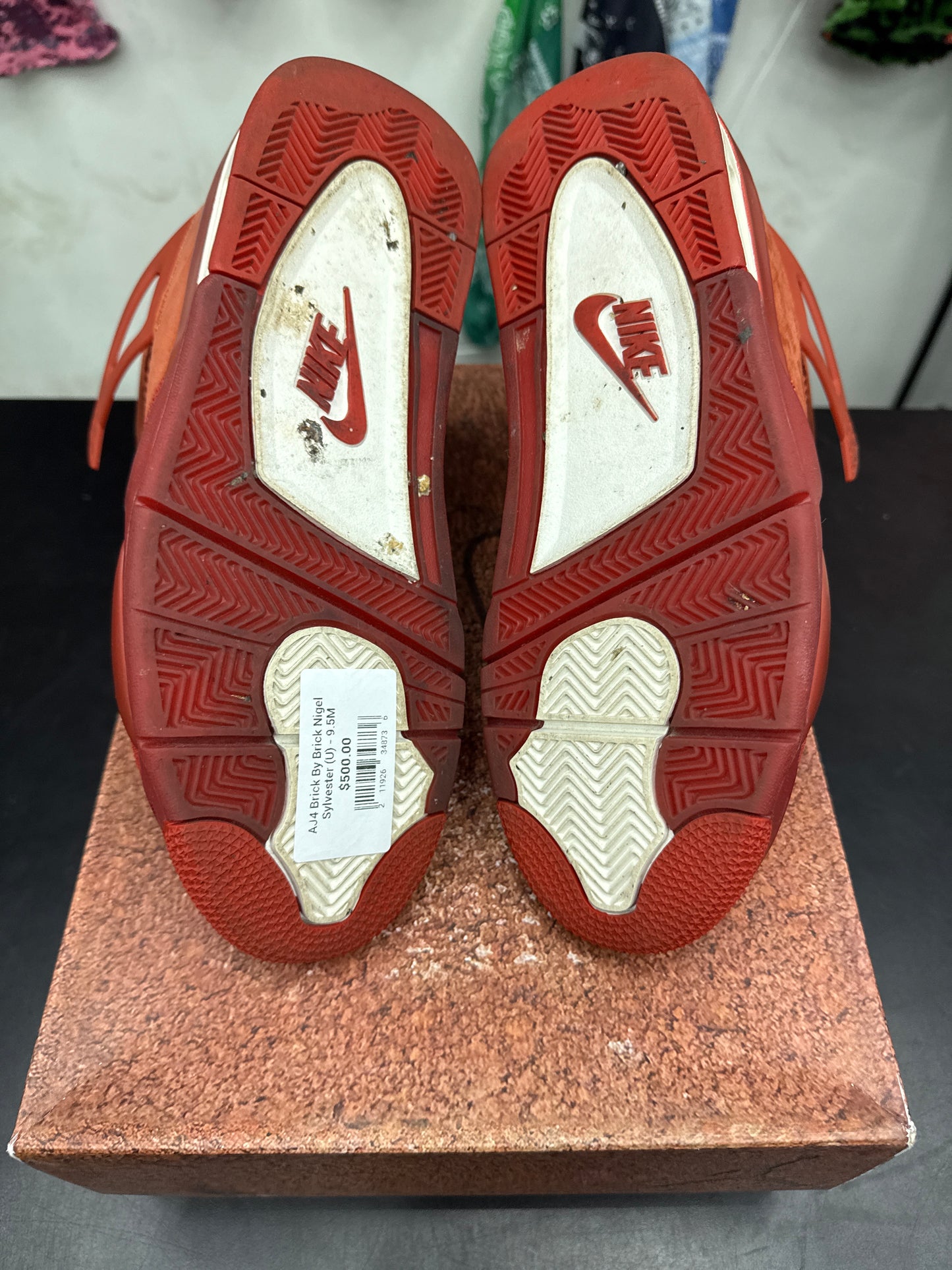 AJ4 Brick By Brick Nigel Sylvester (U) - 9.5M