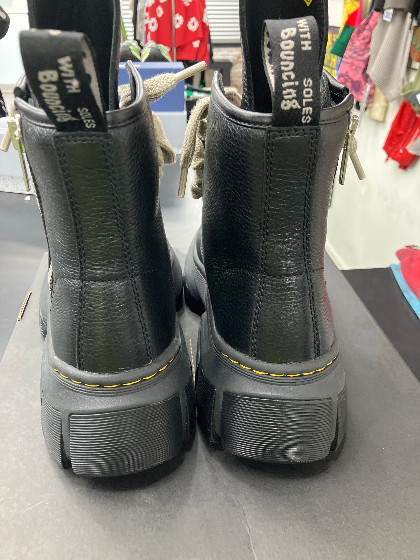 Rick Owen Dr Marten Jumbo Lace (U) - 9M