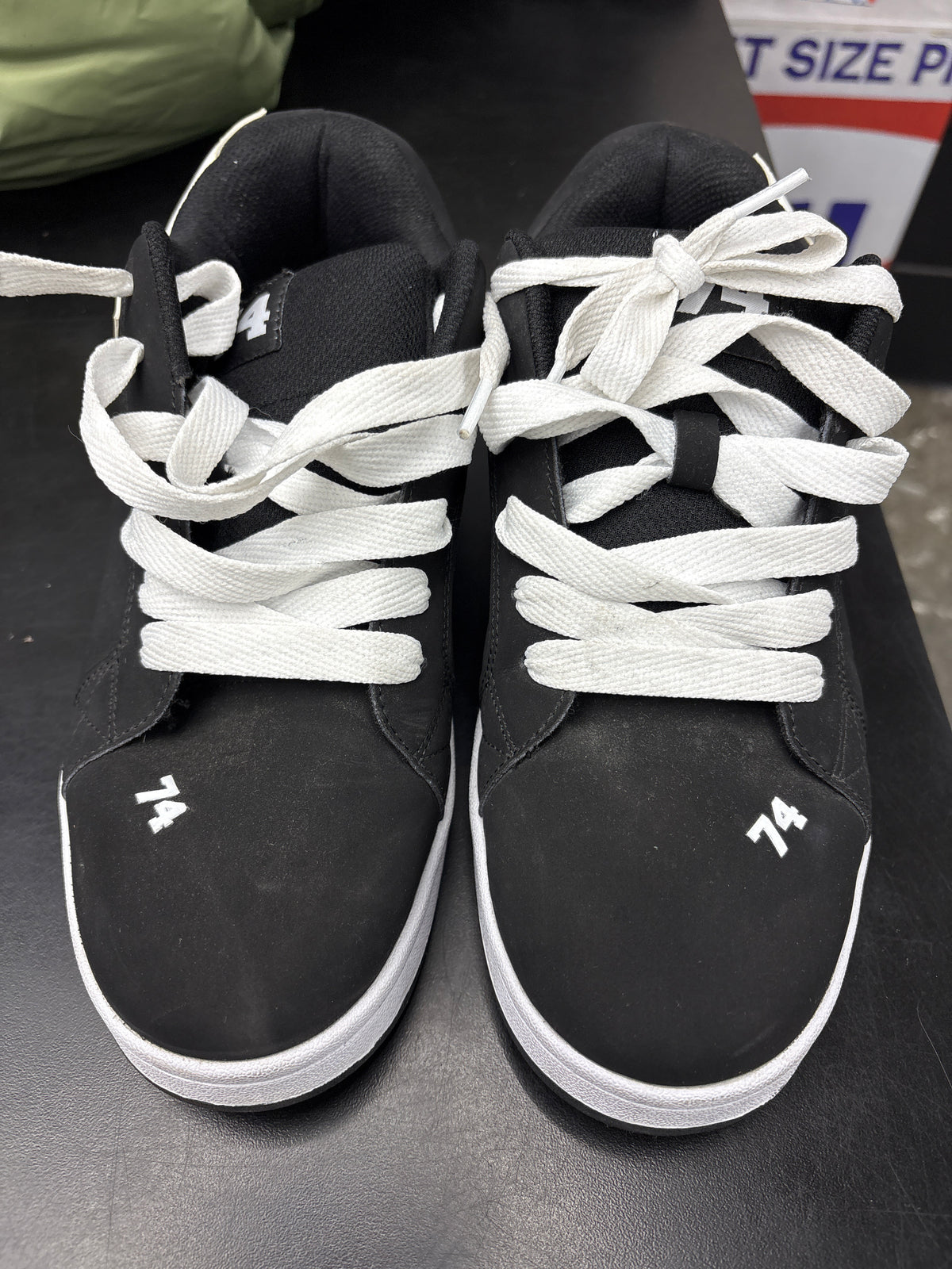 74 Is War Sneaker (U) (NB) - 10M**