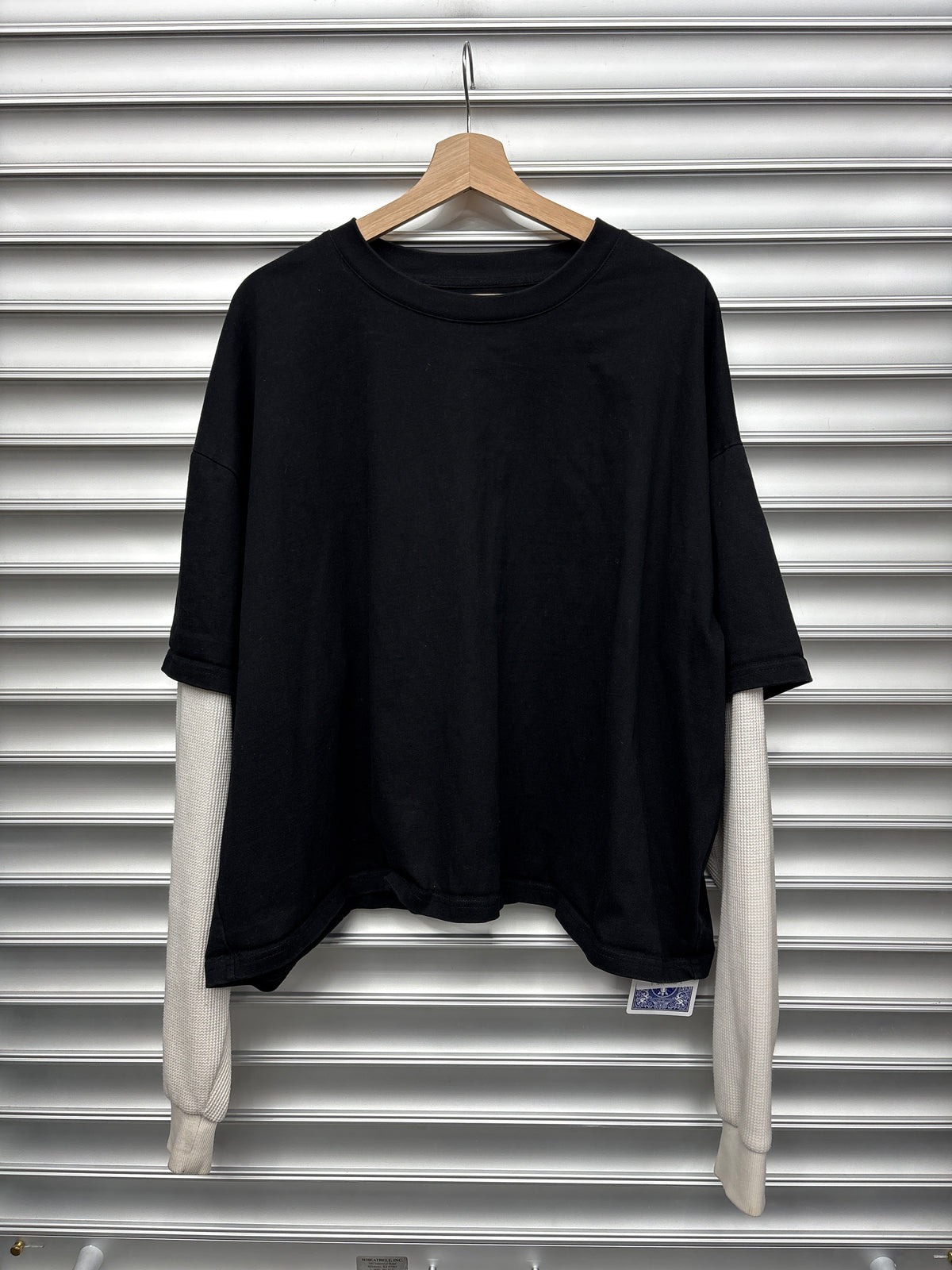 Raspberry Hills Black Longsleeve - XL**