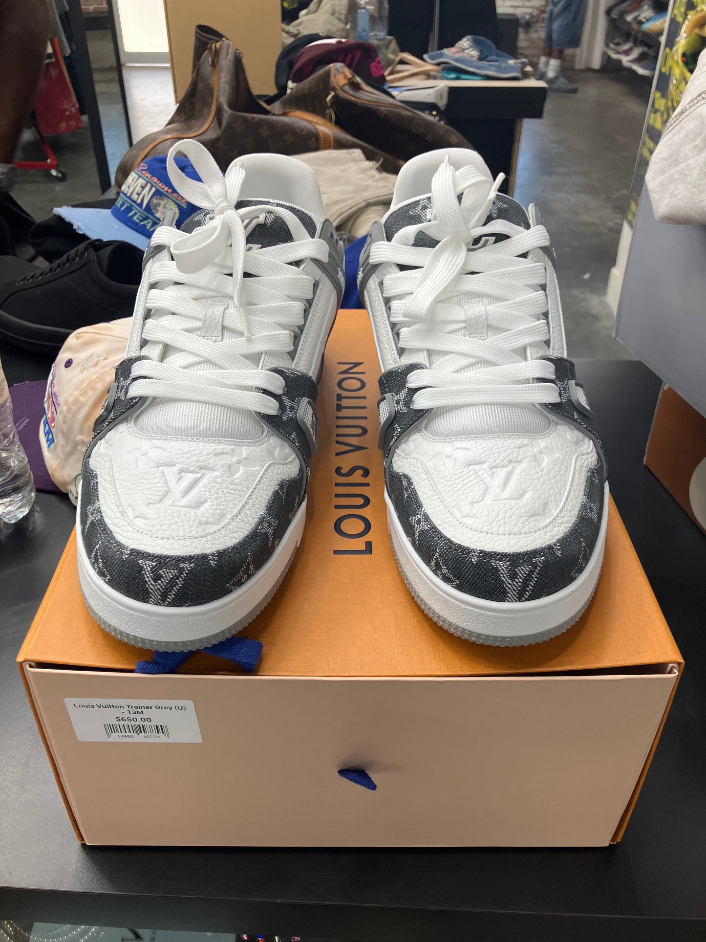Louis Vuitton Trainer Grey (U) - 13M
