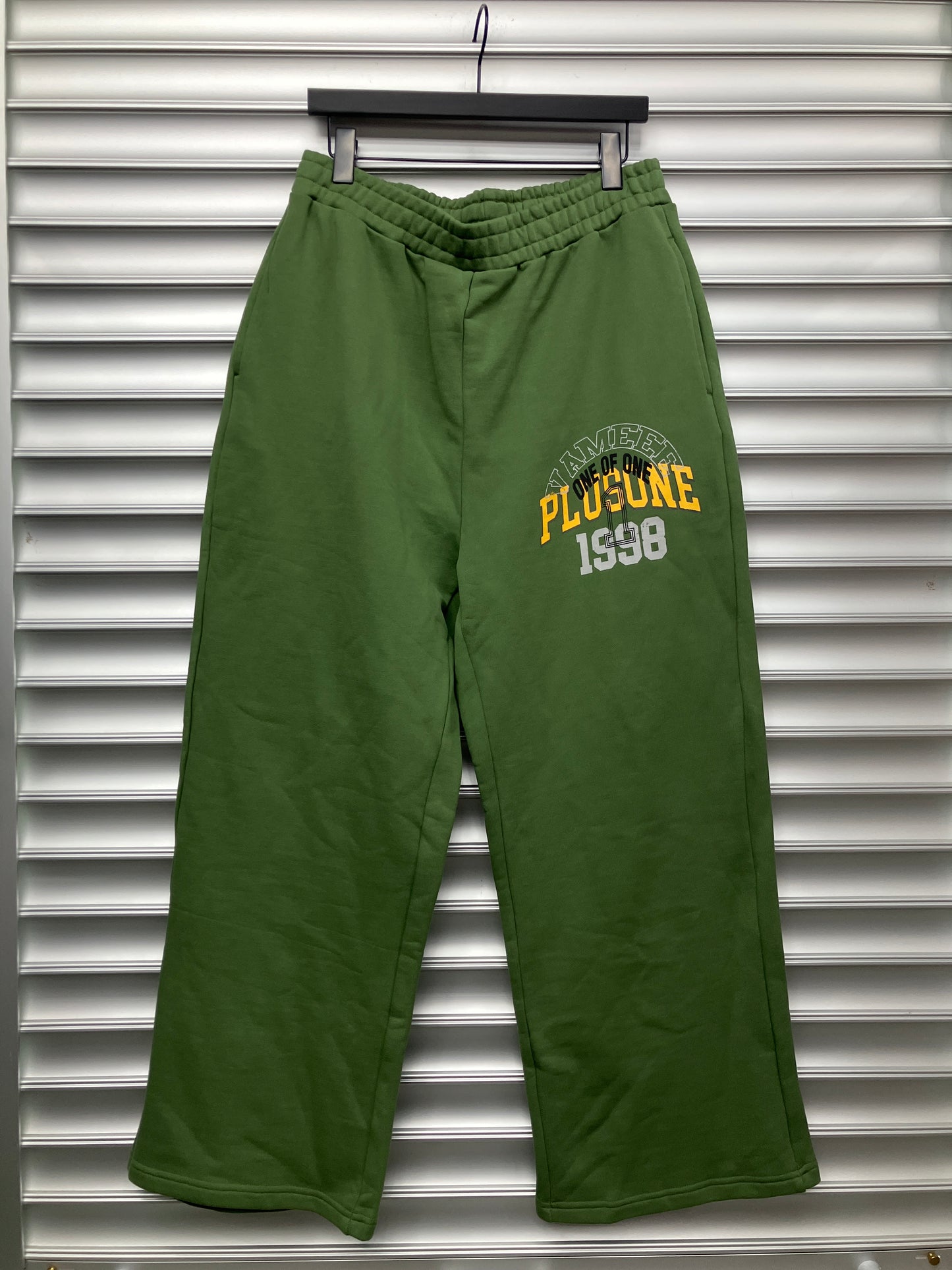 Plus 1 Vamee Green Sweatpants - M