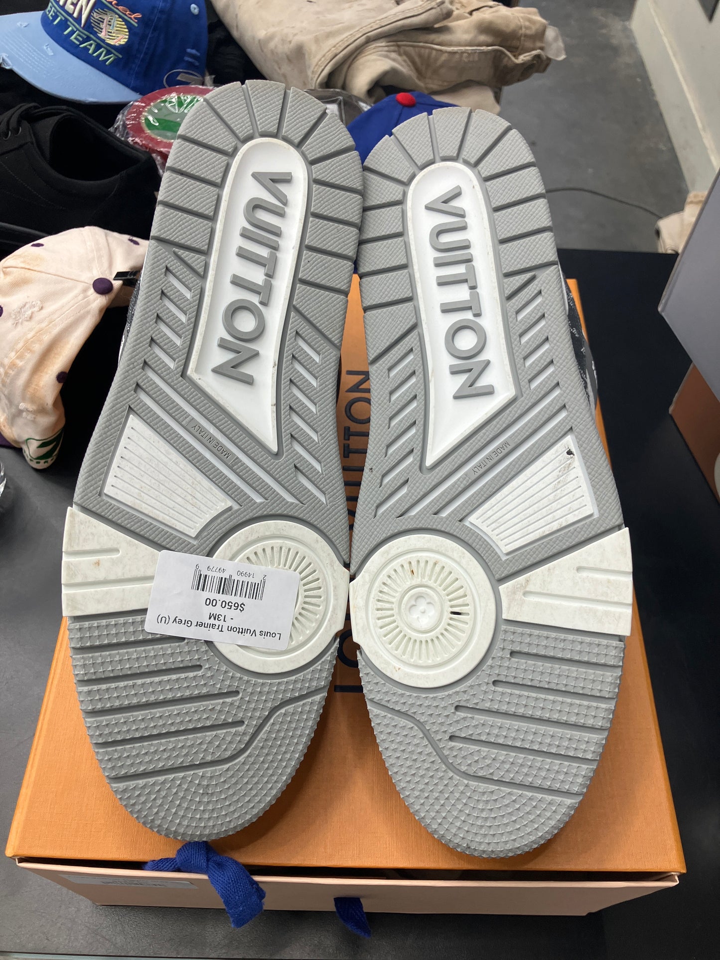 Louis Vuitton Trainer Grey (U) - 13M