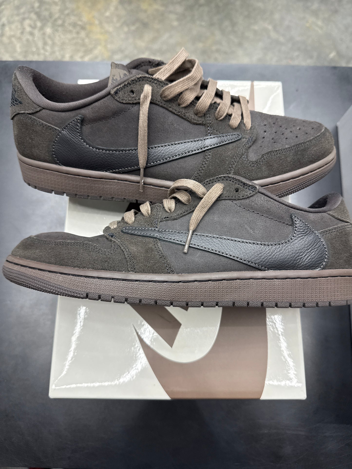 AJ1 Low Travis Scott Velvet Brown (U) - 11.5M