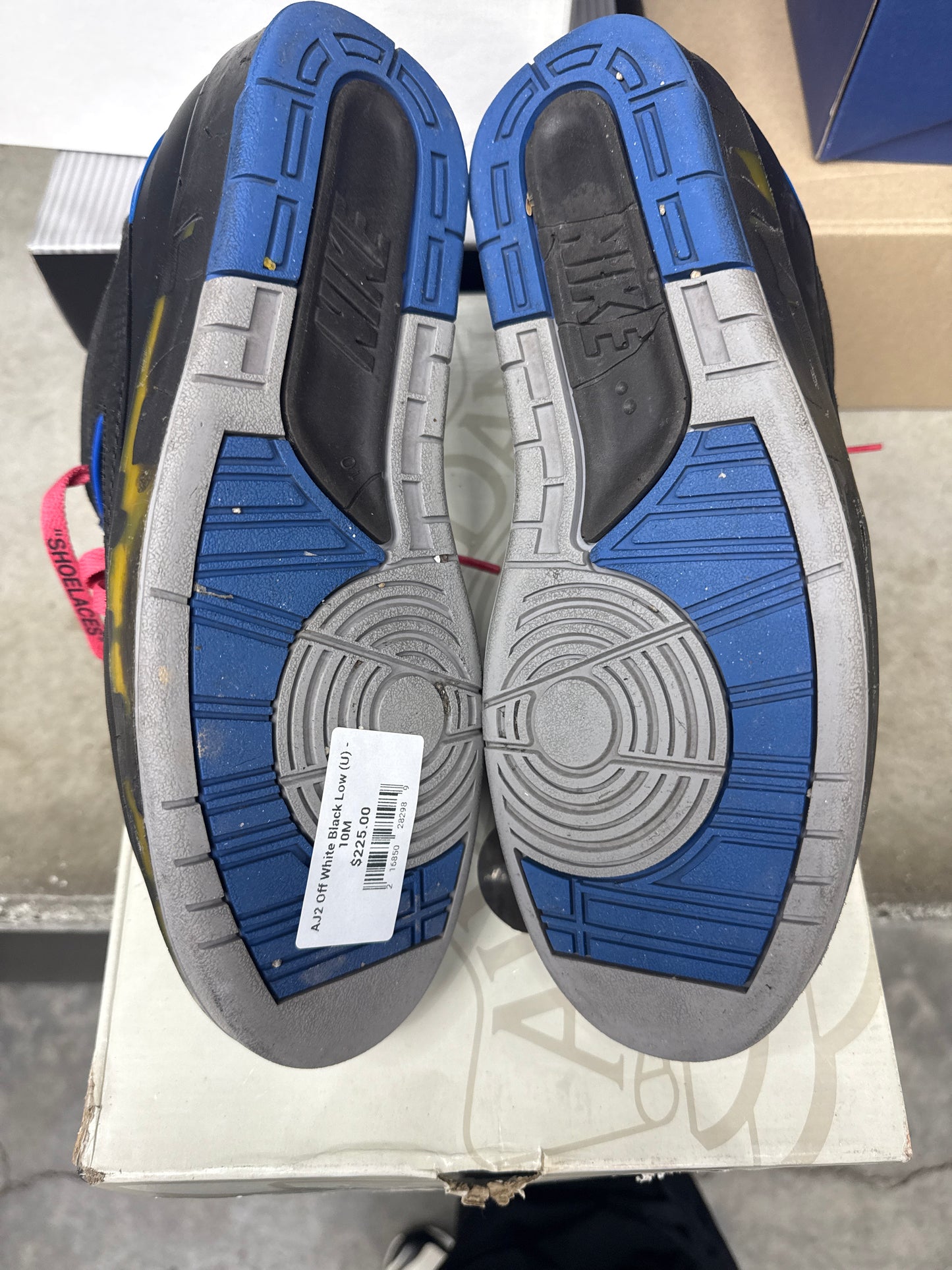 AJ2 Off White Black Low (U) - 10M