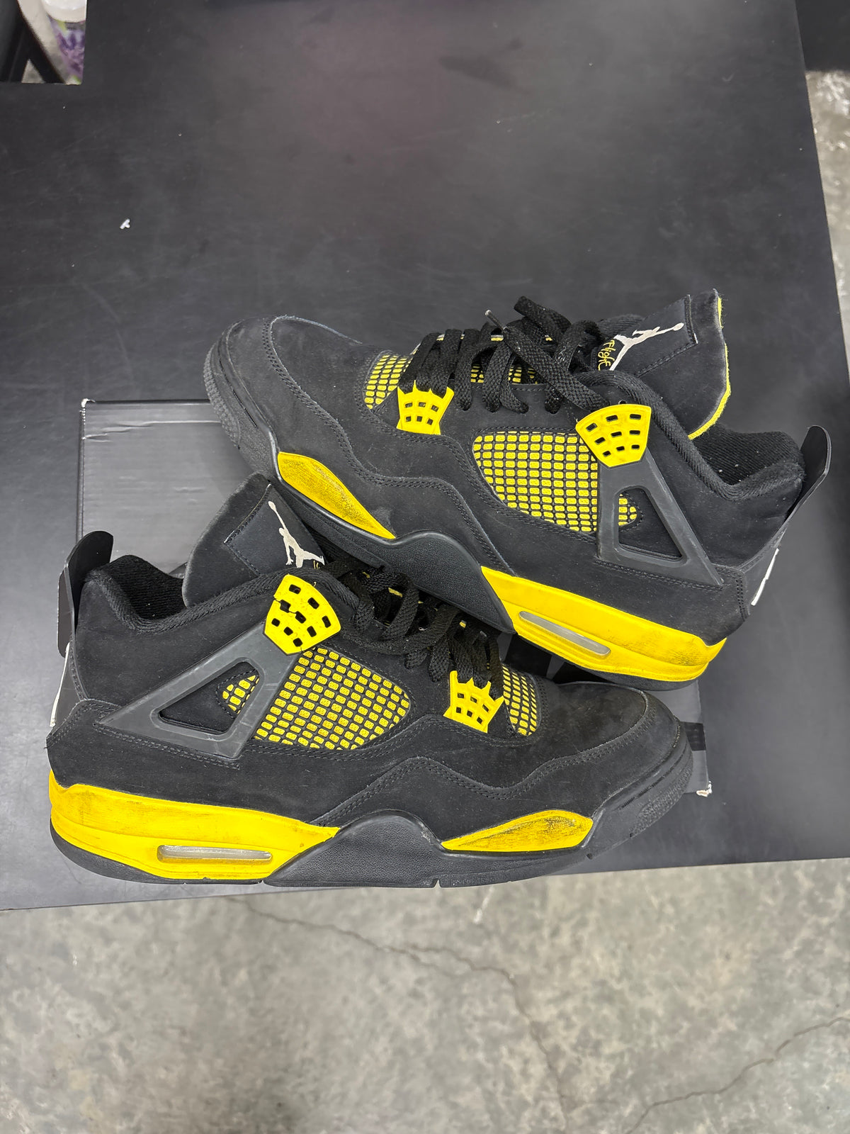 AJ4 Thunder (U) - 11M (RB)**