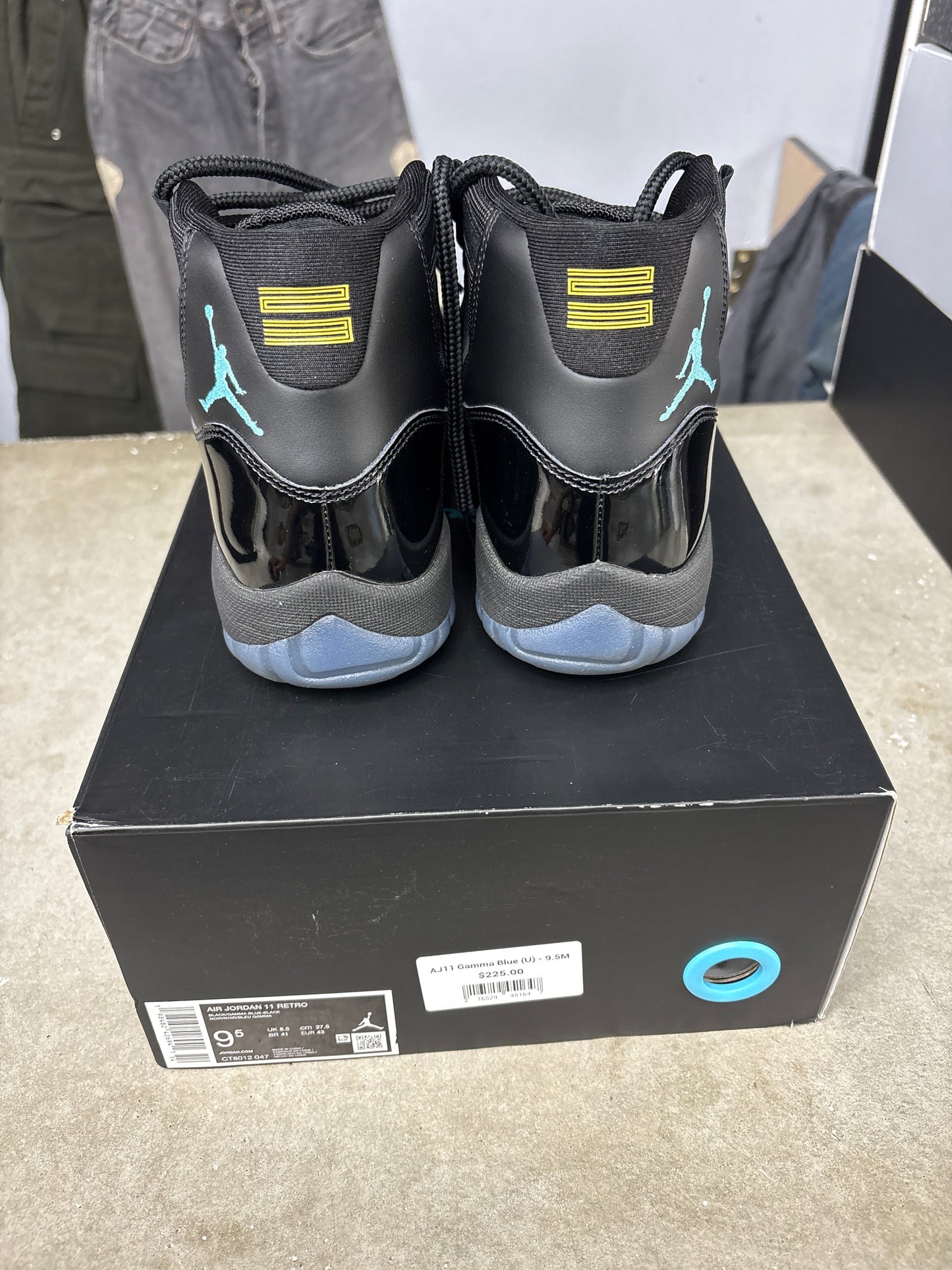 AJ11 Gamma Blue (U) - 9.5M