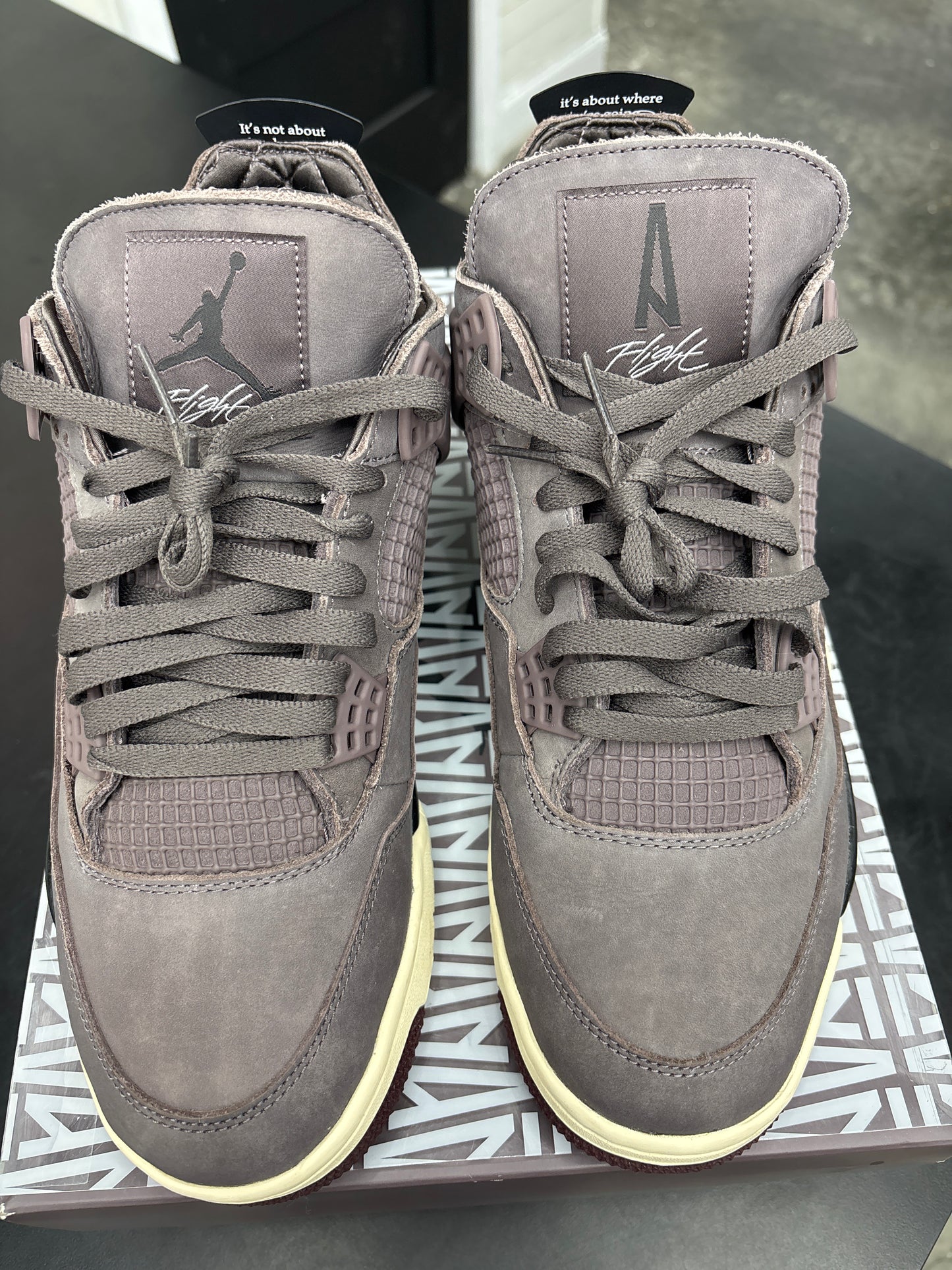 AJ4 A Ma Maniere Violet Ore (U) - 10.5M