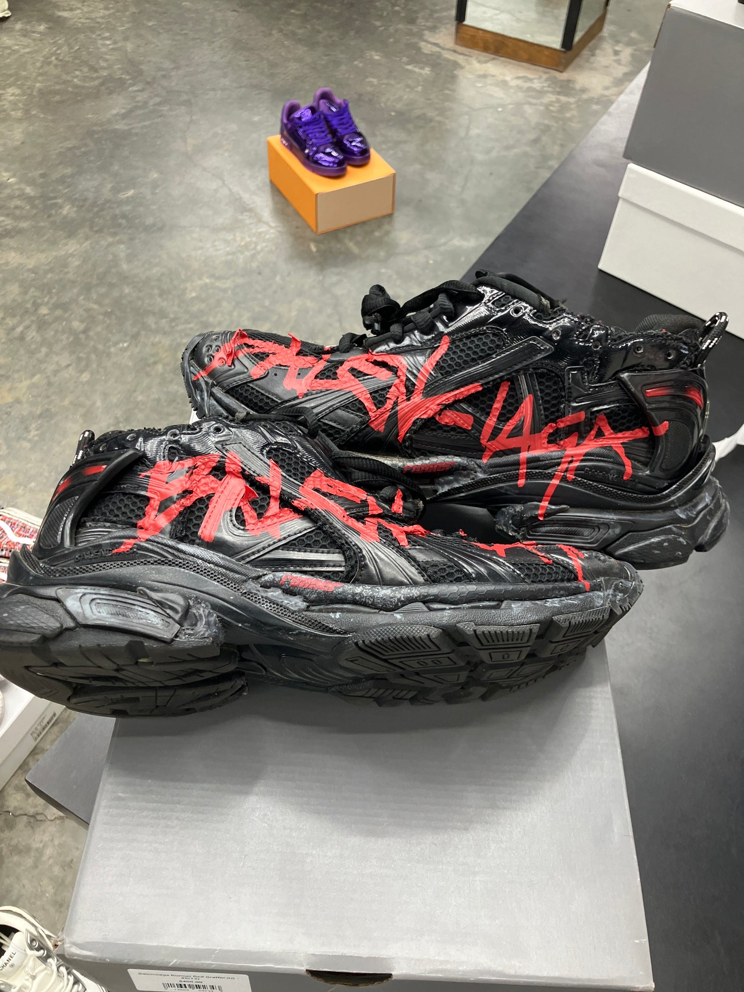 Balenciaga Runner Red Graffiti (U) - 45(12)