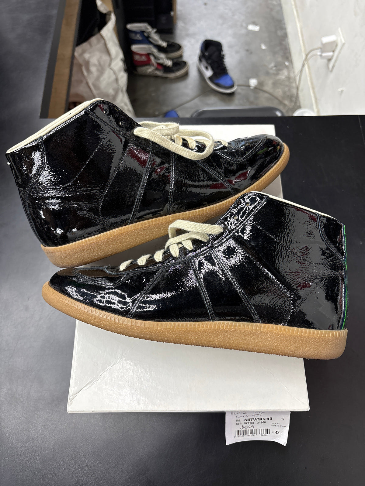 Maison Margiela Replica Patent Mid Top (U) - 42(9)**