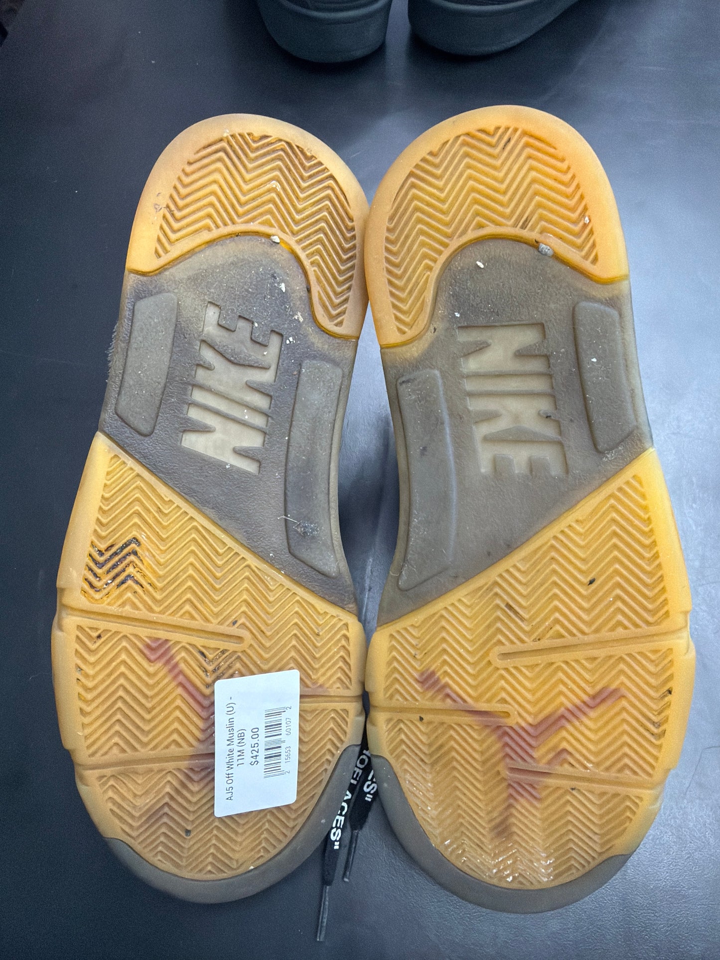AJ5 Off White Muslin (U) - 11M (NB)