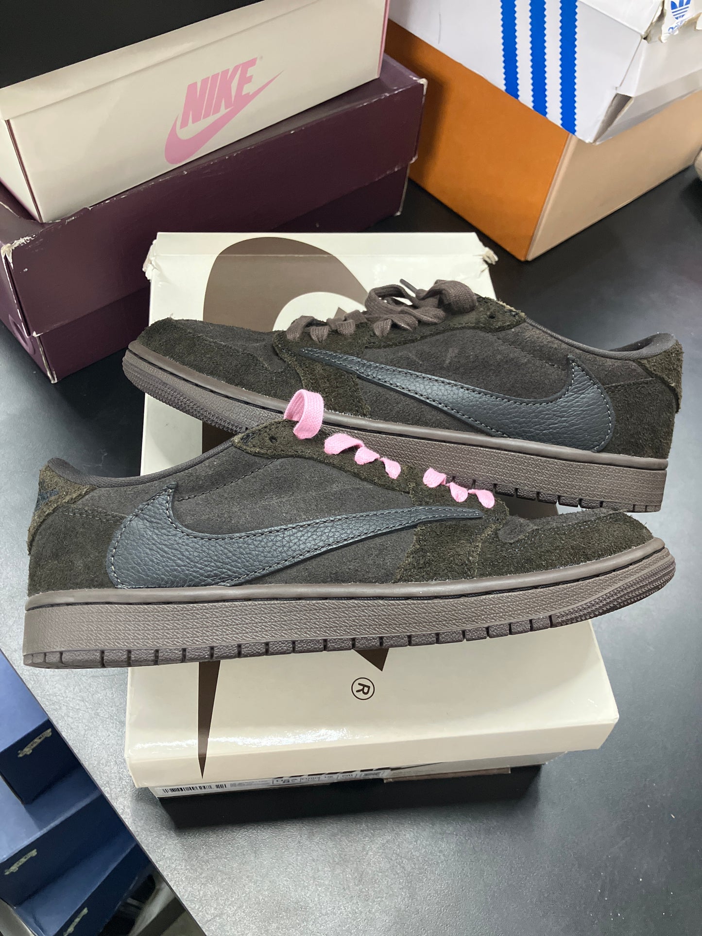 AJ1 Low Travis Scott Velvet Brown (U) - 8.5M