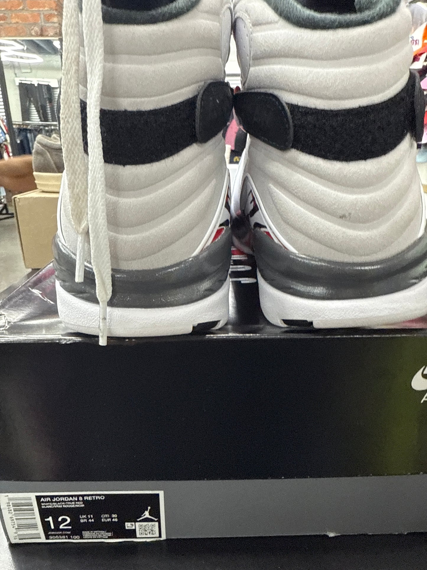 AJ8 Bugs Bunny (U) - 12M**